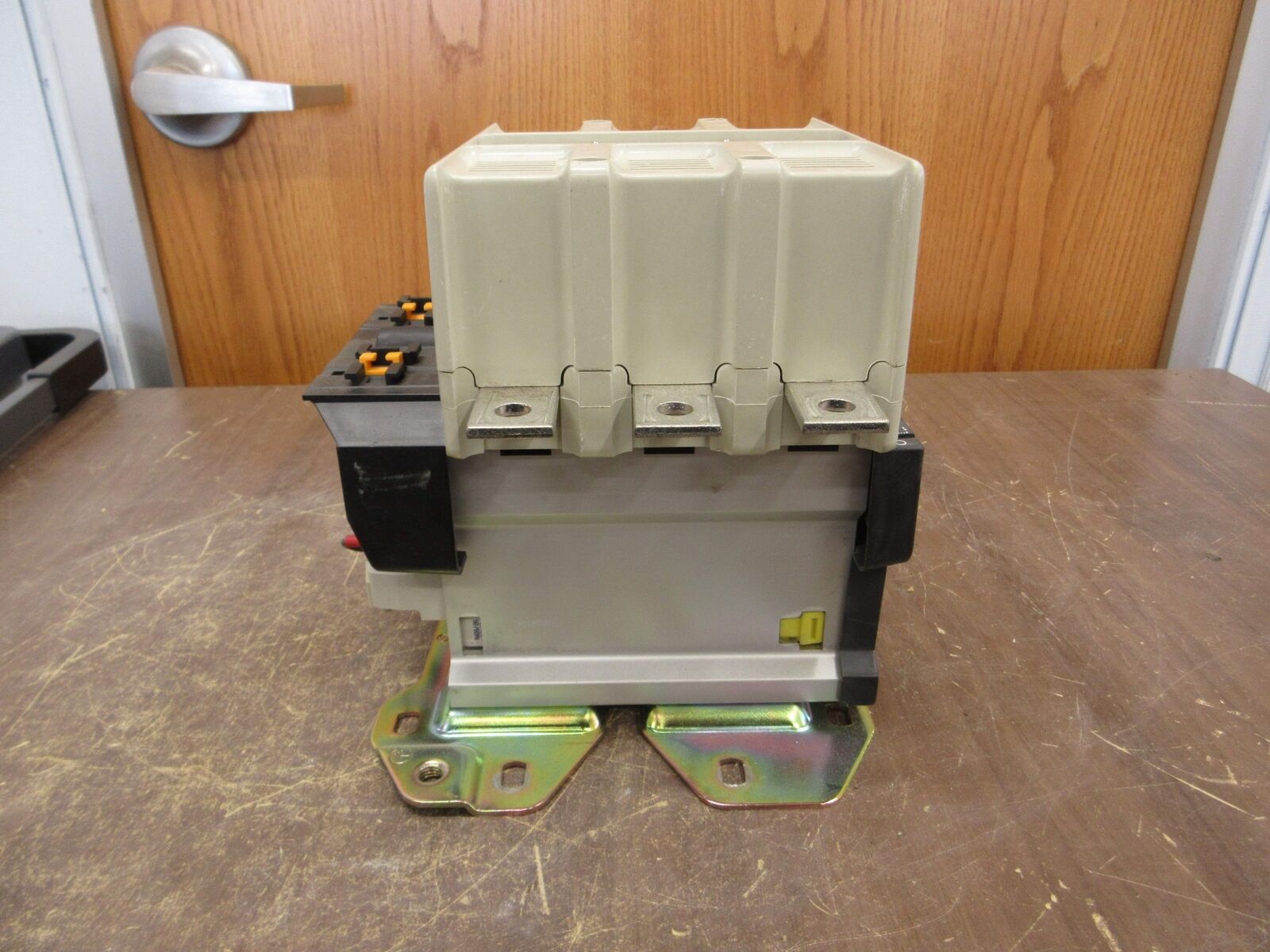 Telemecanique Contactor LC1 F 400 120V Coil 420A 600V Used