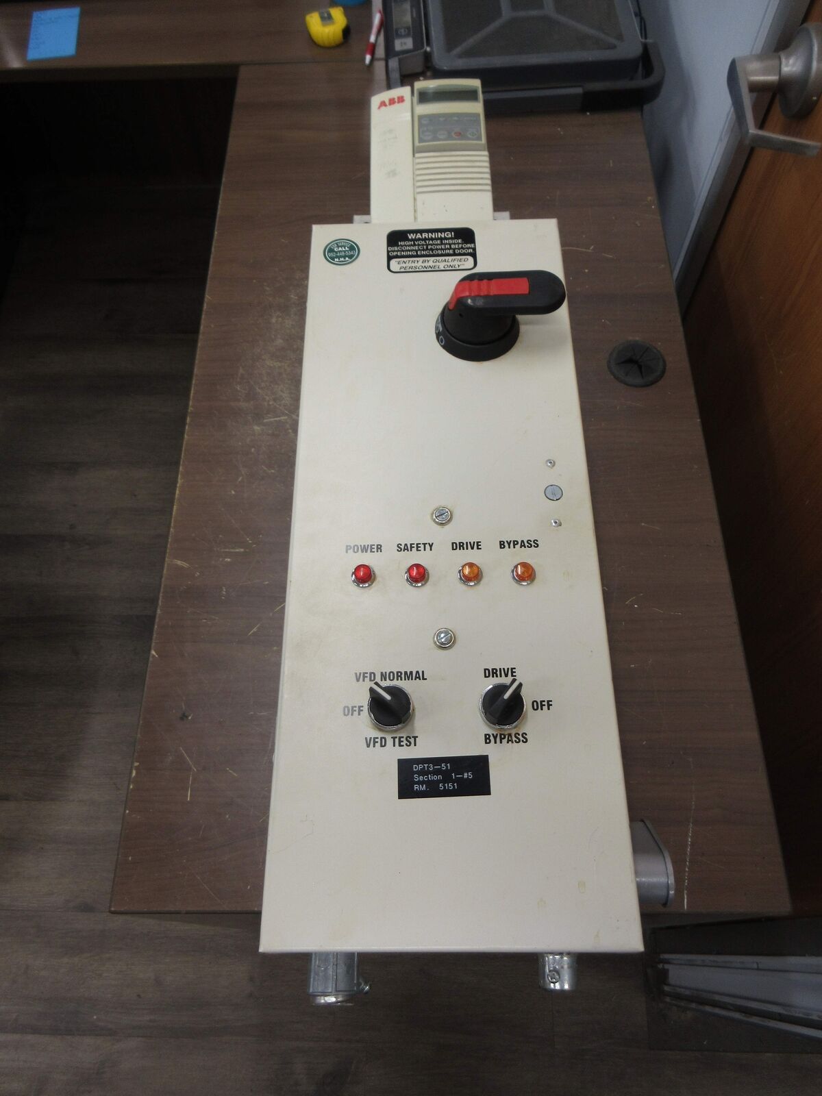 ABB ACH401 AC Drive w/ Bypass ACH401600422 3HP 3Ph w/ Keypad Used