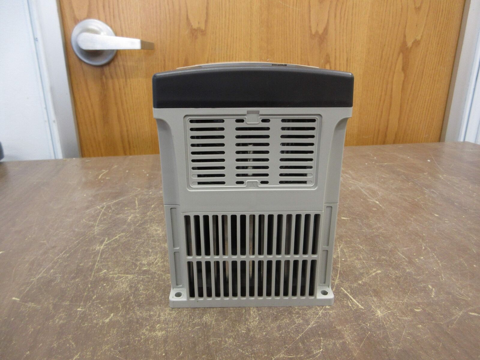 Allen-Bradley PowerFlex 40 AC Drive 22B-D012N104 7.5HP 3Ph Used