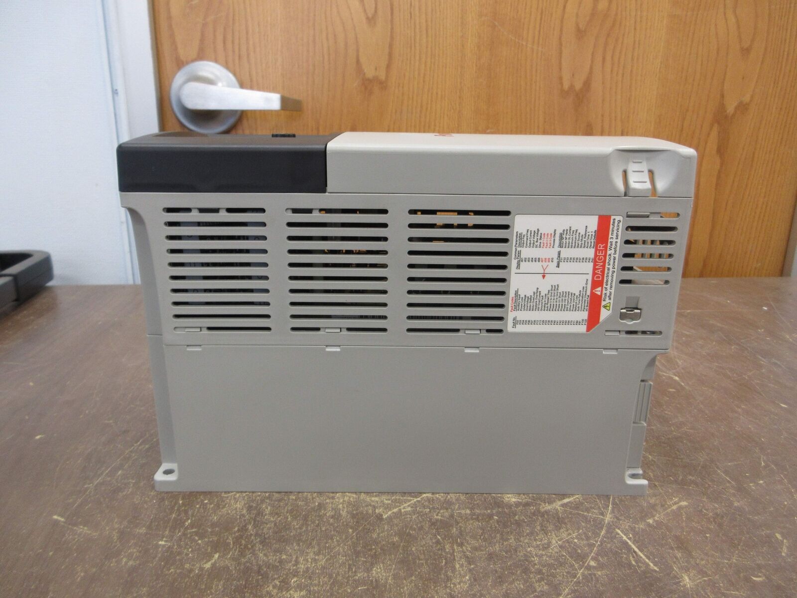 Allen-Bradley PowerFlex 40 AC Drive 22B-D012N104 7.5HP 3Ph Used