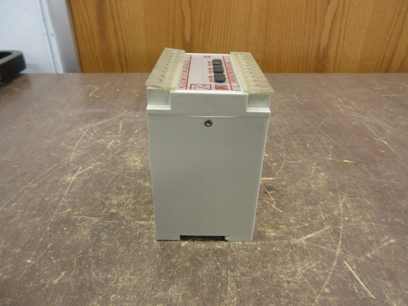 Multitek Voltage Transducer M100-VLS Input: 0-600VAC Output: 4-20mA Used