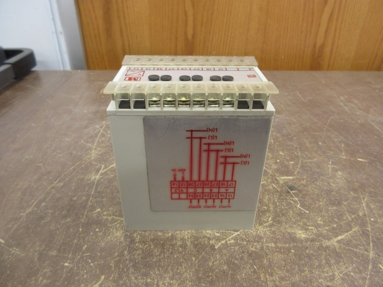 Multitek Voltage Transducer M100-VLS Input: 0-600VAC Output: 4-20mA Used