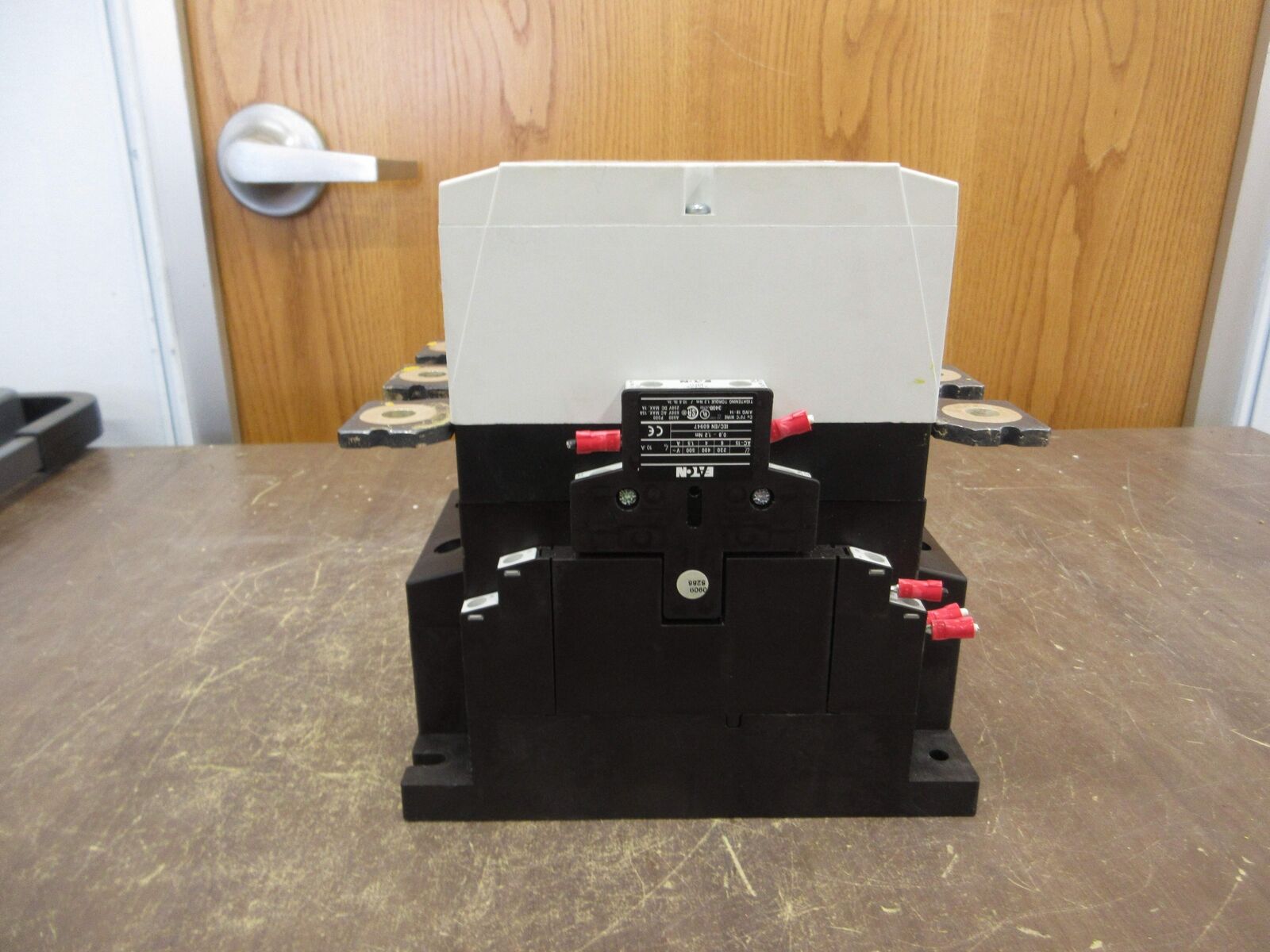 Eaton Contactor XTCE500M 24-48VDC Coil 550A 600V Used