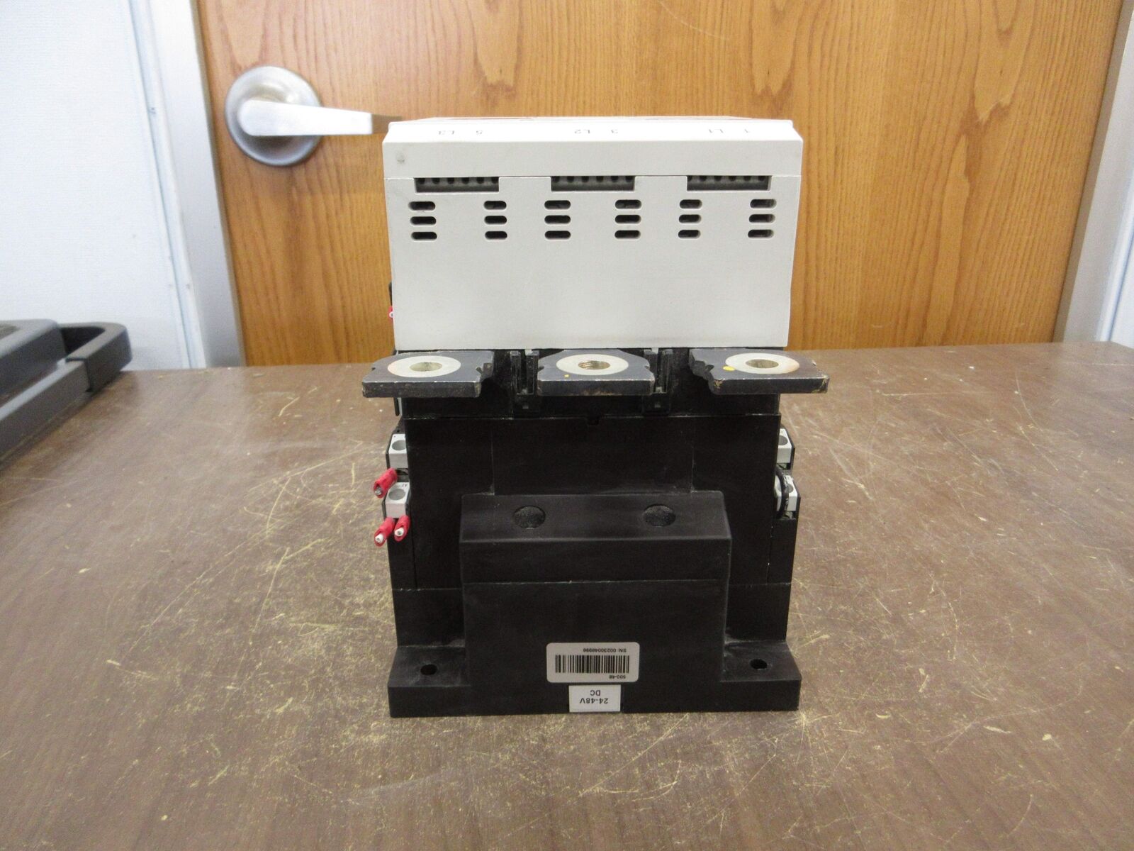 Eaton Contactor XTCE500M 24-48VDC Coil 550A 600V Used