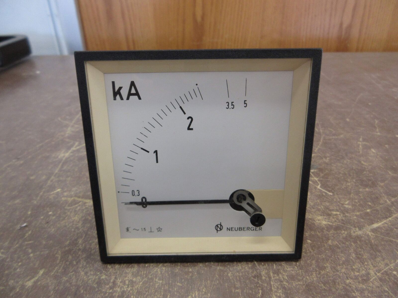 Neuberger VSE 96 Ammeter 07697/00 Range: 0-5kA Used