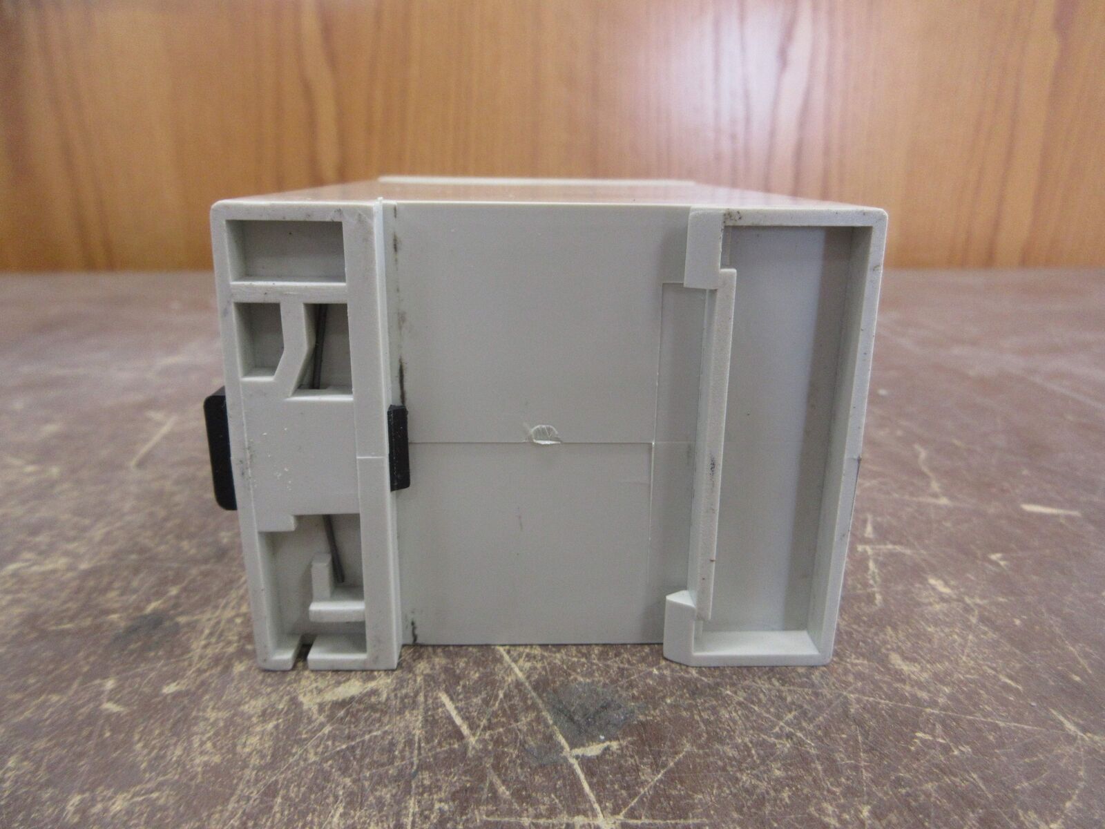 Multitek Frequency Transducer M100-FL1 Input: 120V Output: 4-20mA 55-65Hz Used