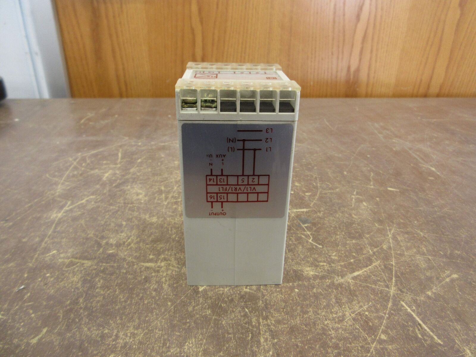 Multitek Frequency Transducer M100-FL1 Input: 120V Output: 4-20mA 55-65Hz Used