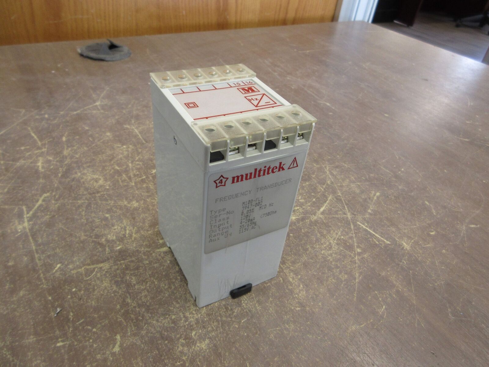 Multitek Frequency Transducer M100-FL1 Input: 120V Output: 4-20mA 55-65Hz Used