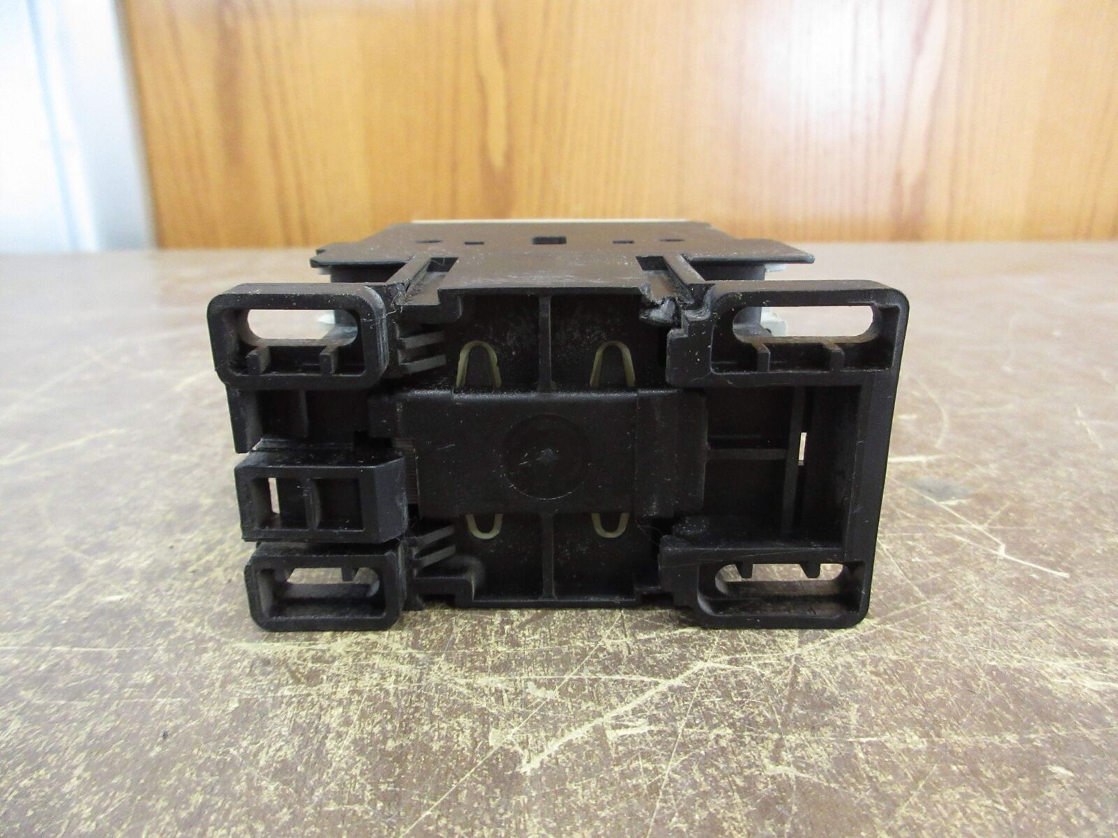 GE Contactor RL4RA022T 120V Coil 20A 600V *Chipped Corner* Used