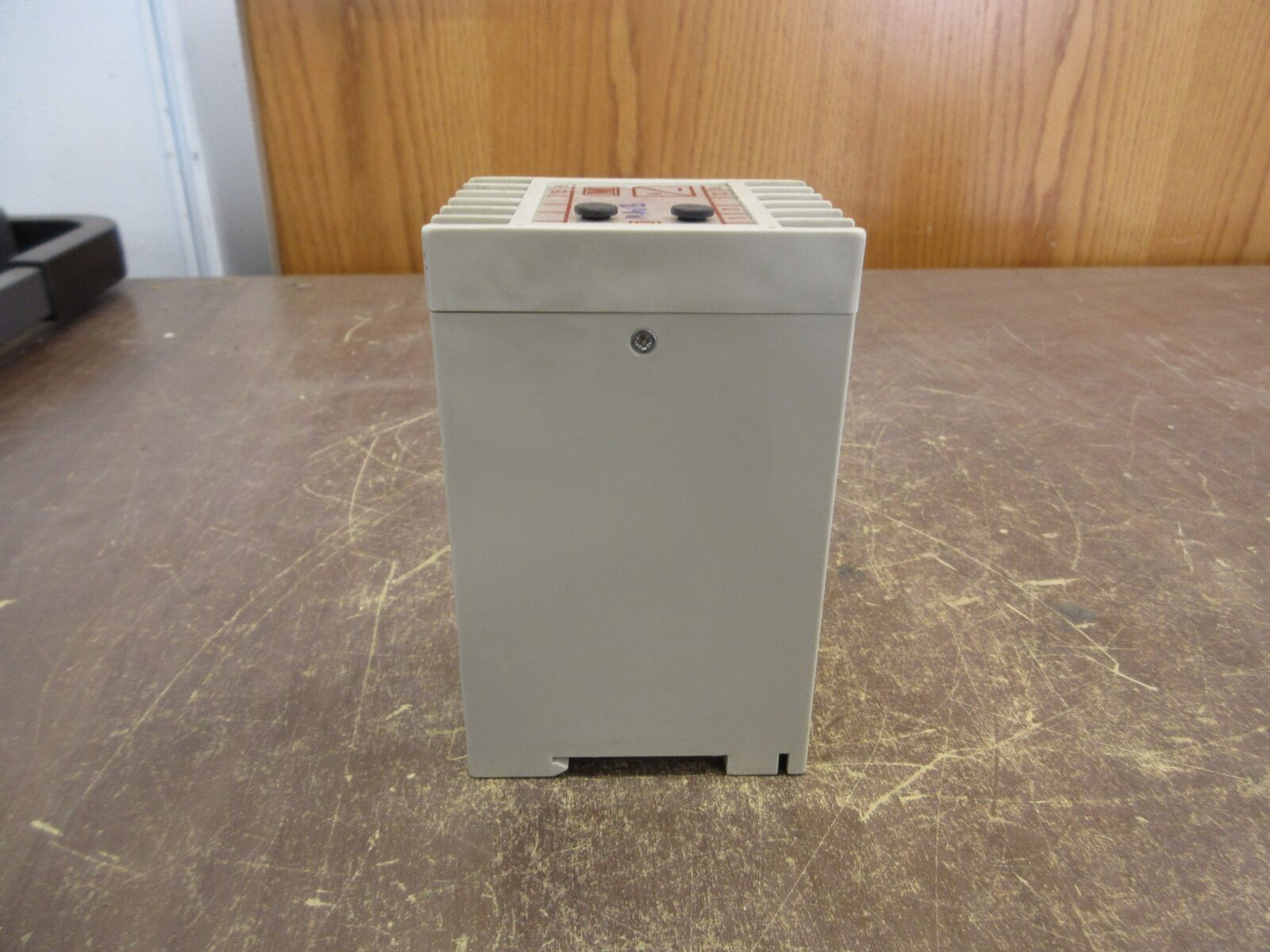 Multitek Current Transducer M100-AL1 M100-AL1 Input: 0-5A Output: 4-20mA Used