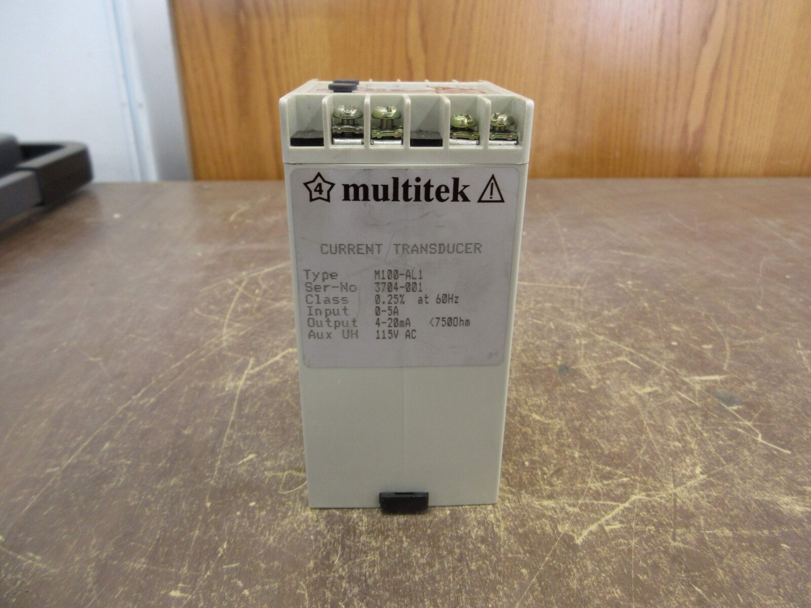 Multitek Current Transducer M100-AL1 M100-AL1 Input: 0-5A Output: 4-20mA Used