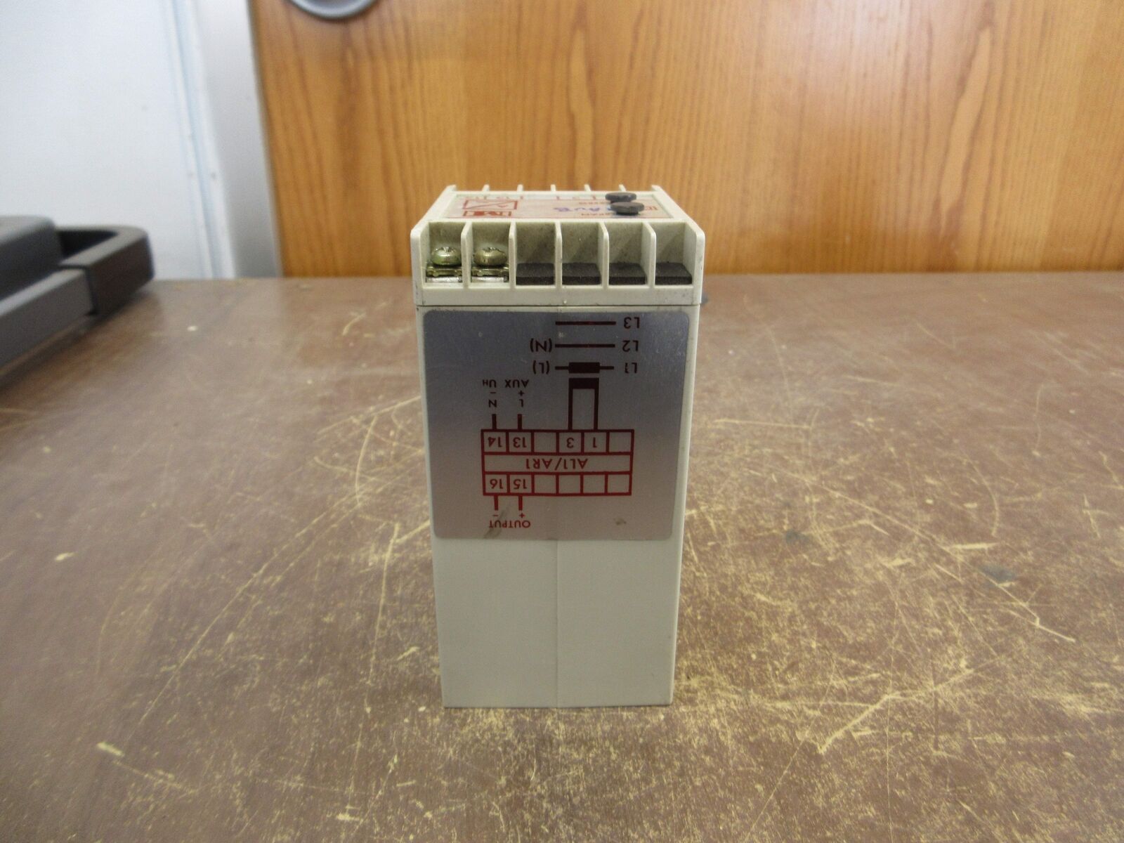 Multitek Current Transducer M100-AL1 M100-AL1 Input: 0-5A Output: 4-20mA Used