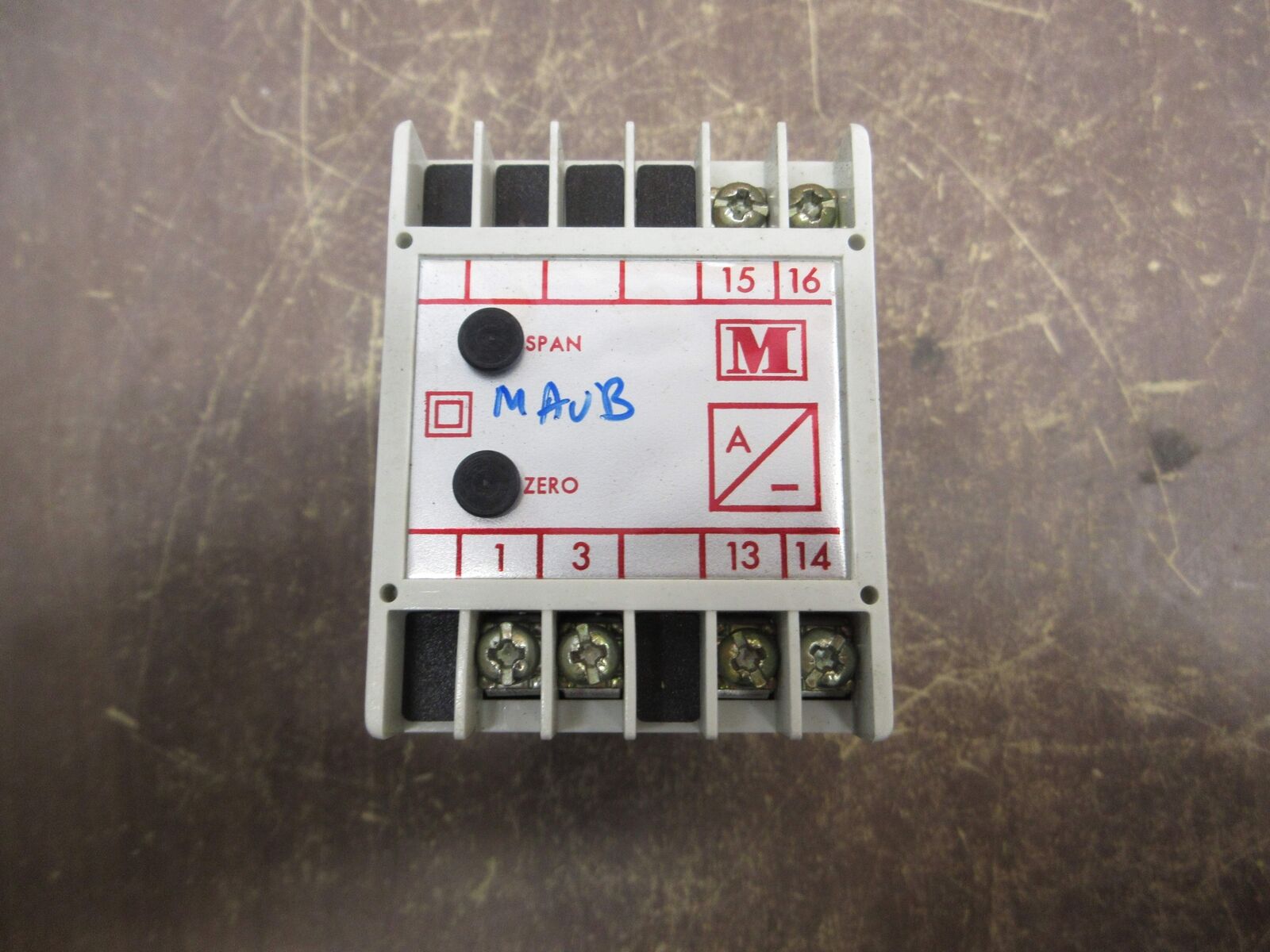 Multitek Current Transducer M100-AL1 M100-AL1 Input: 0-5A Output: 4-20mA Used