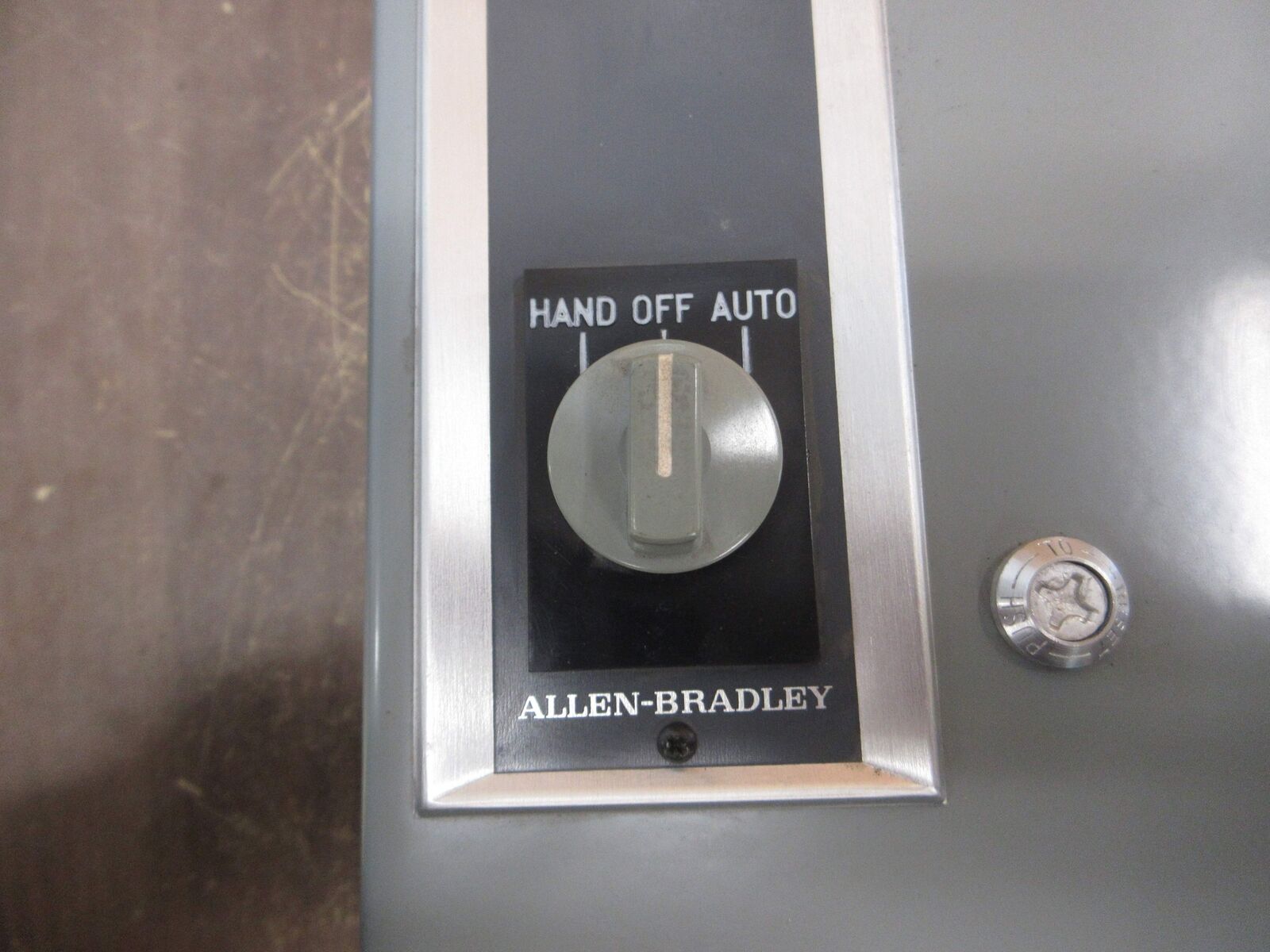 Allen-Bradley Enclosed Size 0 Starter 509-AAD Ser. B 120V Coil 18A 600V Used