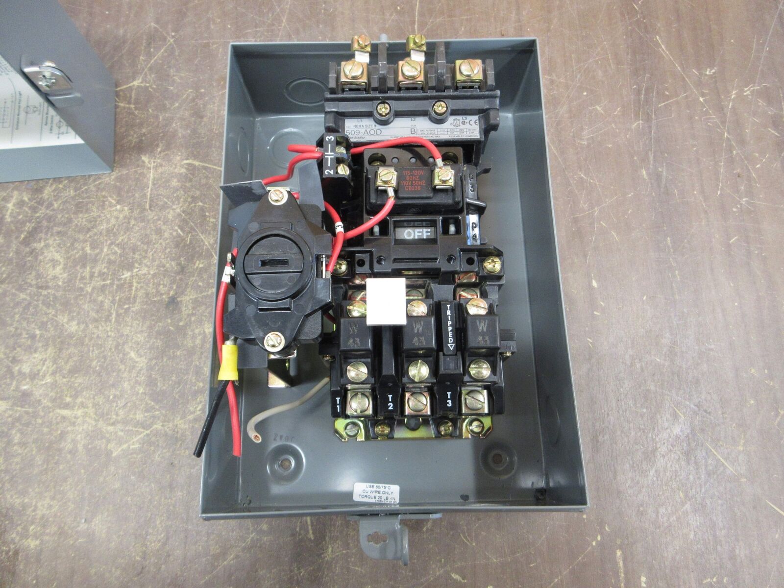 Allen-Bradley Enclosed Size 0 Starter 509-AAD Ser. B 120V Coil 18A 600V Used