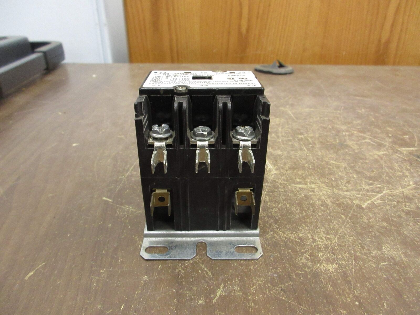Products Unlimited Contactor 3100-30T828WA 120V Coil 25A 600V Used