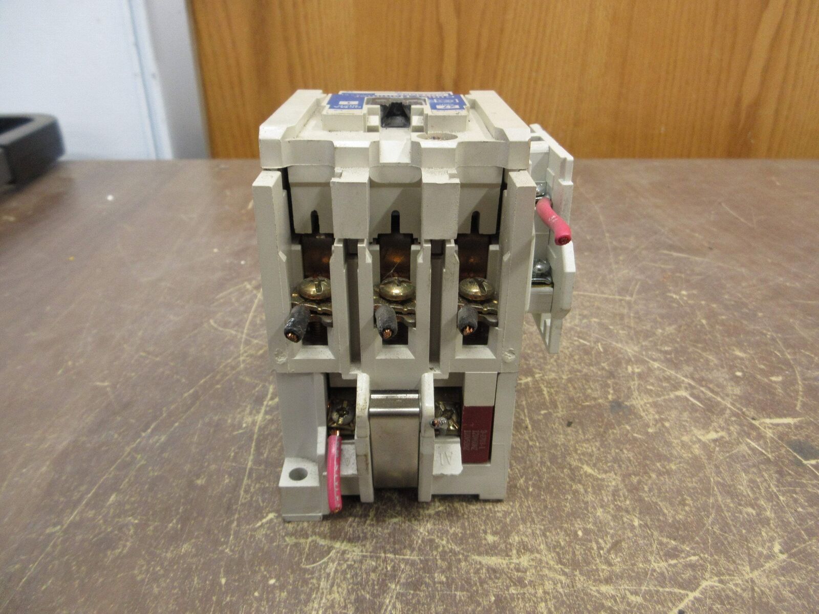 Cutler-Hammer Size 1 Contactor CN15DN3 Ser. B1 120V Coil 27A (1) Aux Contact Use