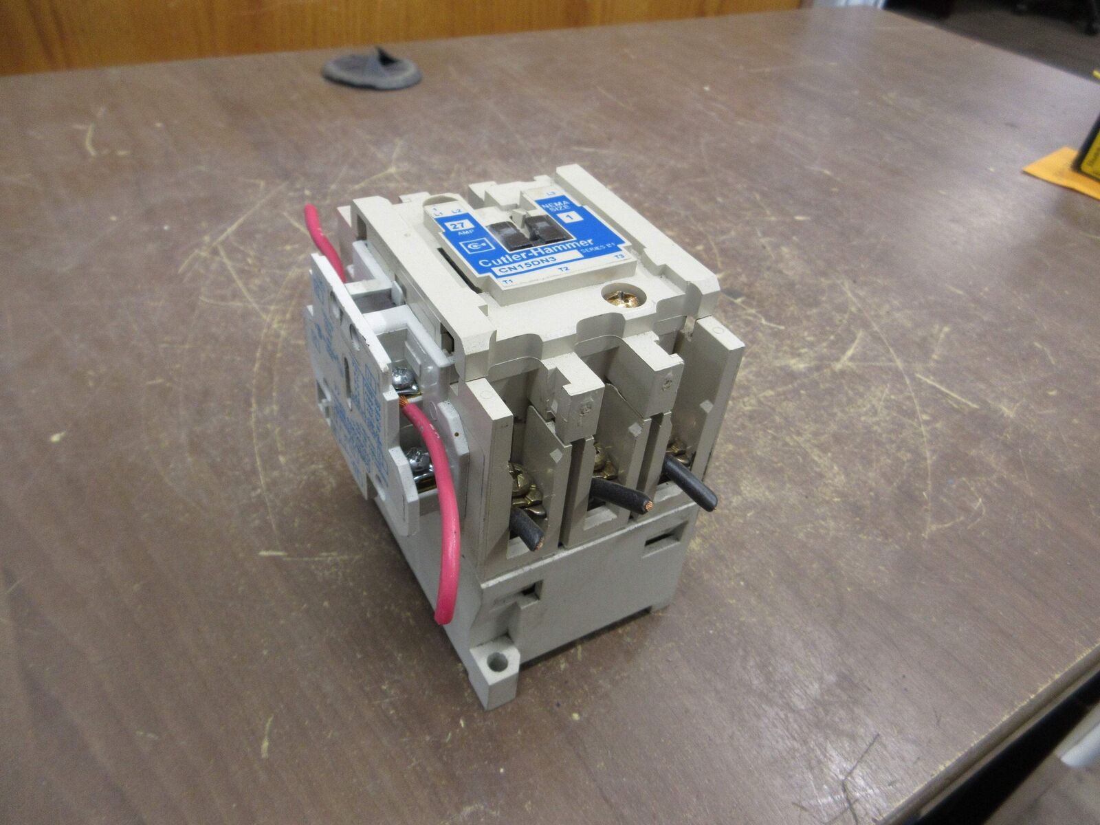 Cutler-Hammer Size 1 Contactor CN15DN3 Ser. B1 120V Coil 27A (1) Aux Contact Use