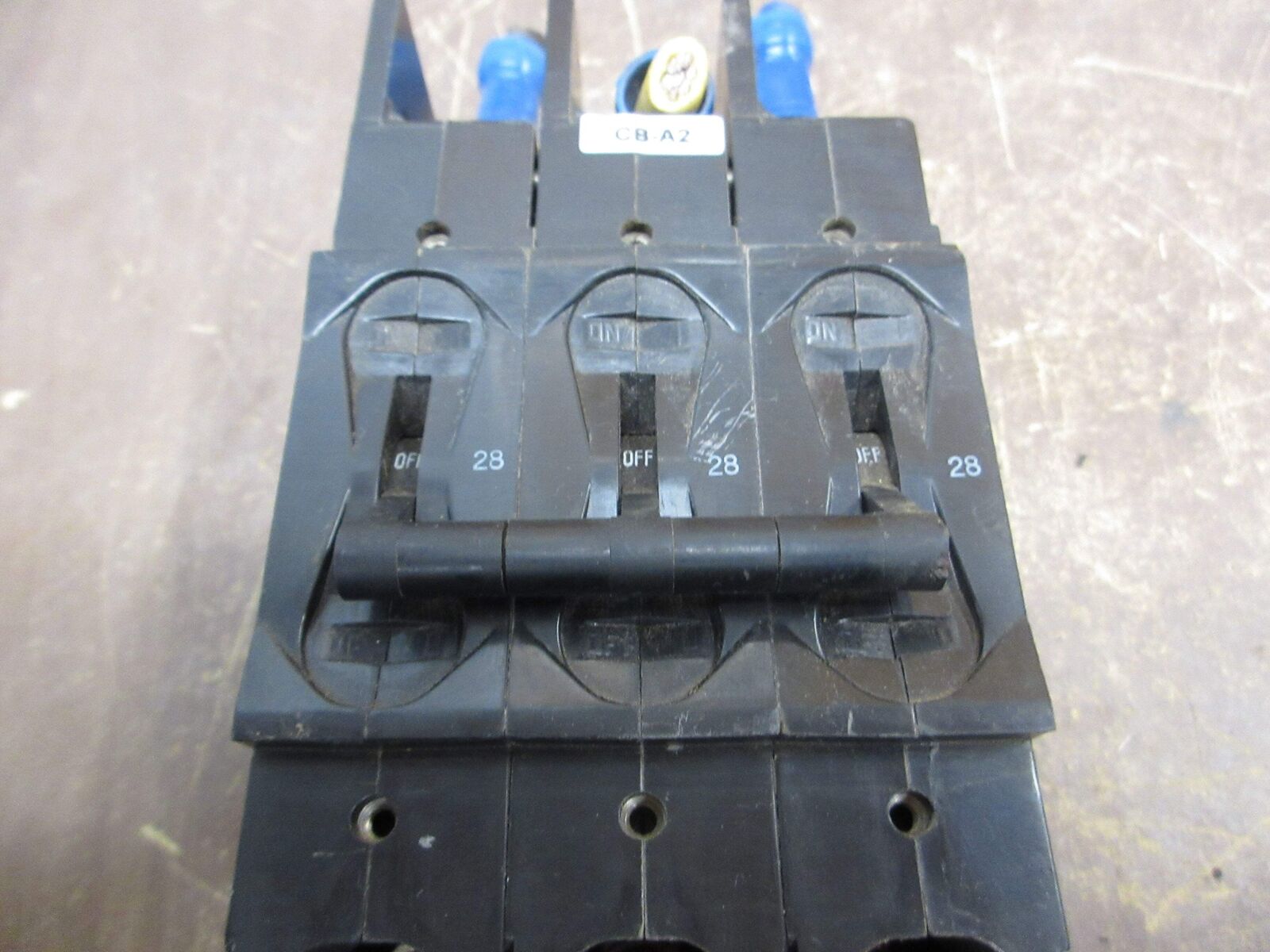 Airpax Circuit Breaker 219-3-32755-4 28A 480V 3P Used