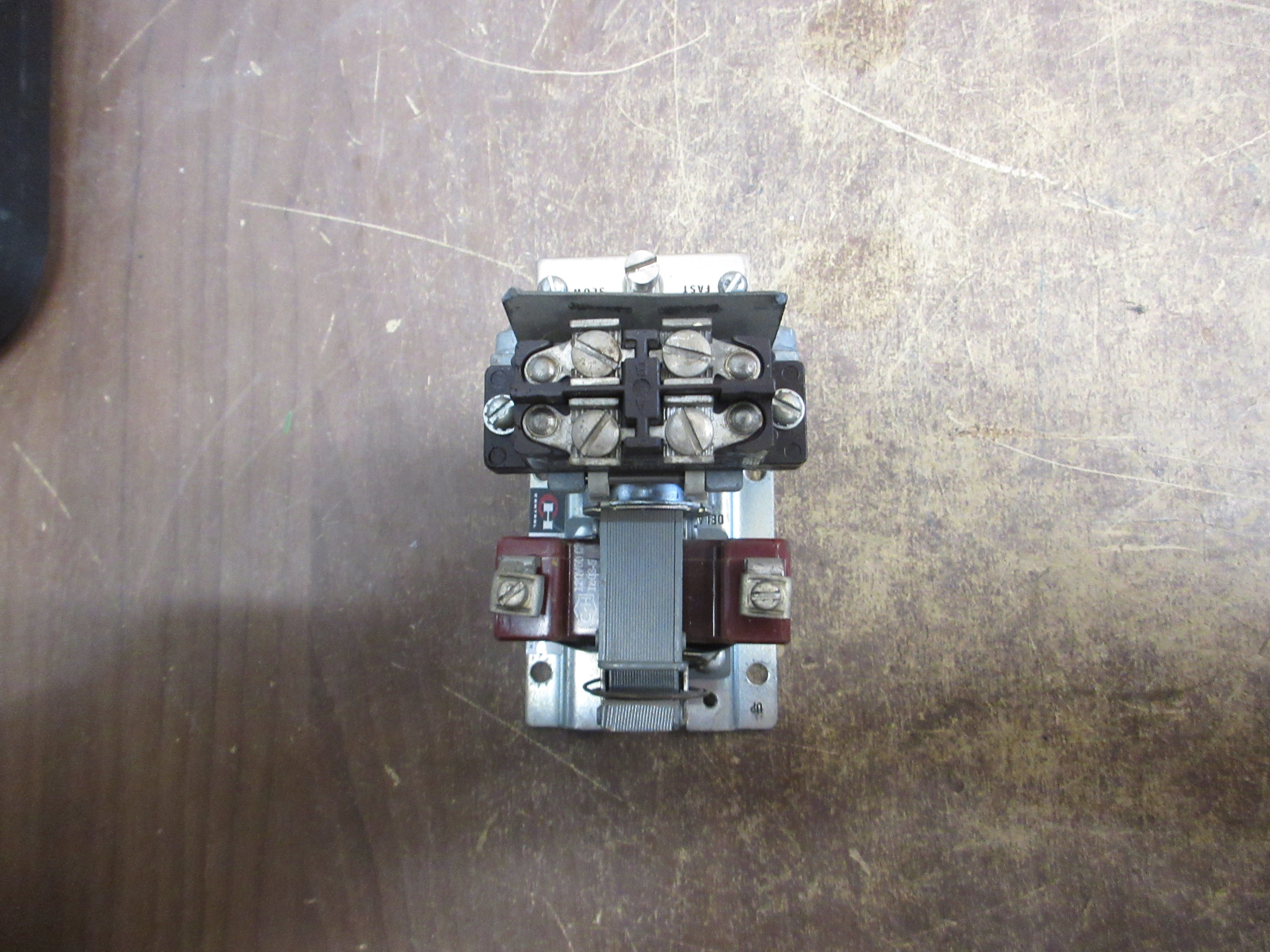 Cutler-Hammer Pneumatic Timer 10337H192B 120V Coil 600V Used