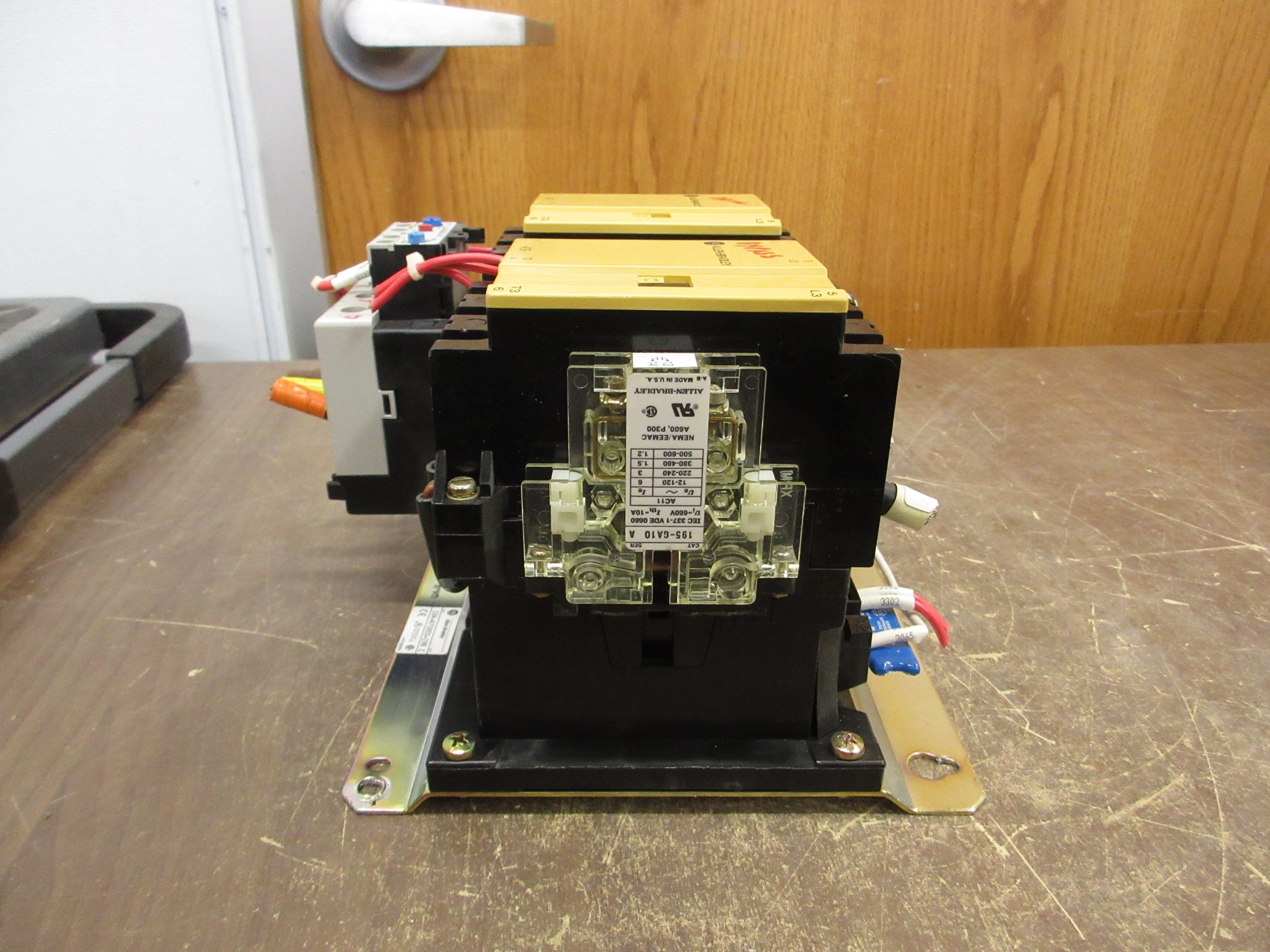 Allen-Bradley Reversing Starter 100-A75N*3 / 193-A2K3 120V Coil Trip: 23-75A