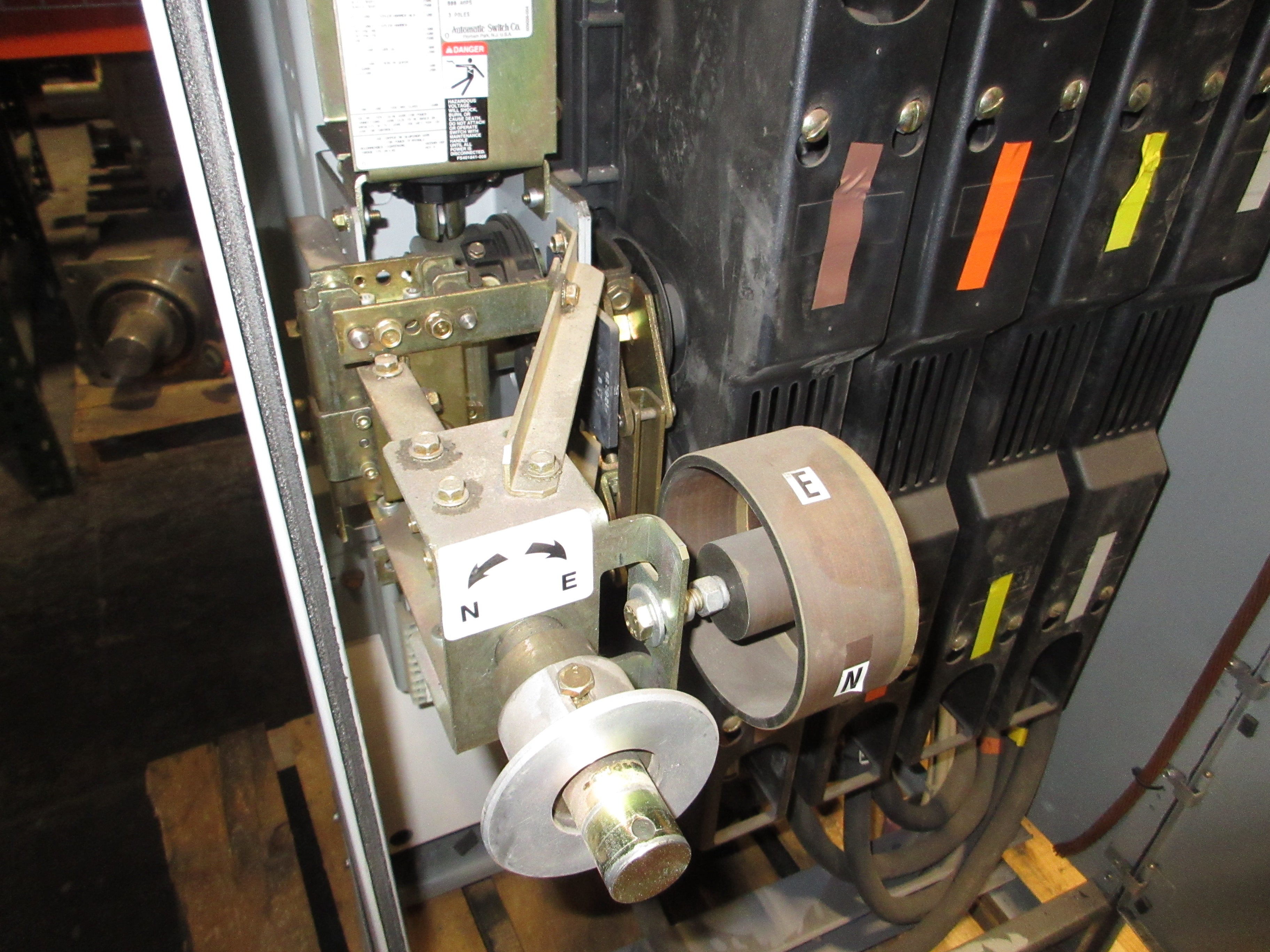 Asco 7000 Series Non-Automatic Transfer Switch H07MTSB308000000 800A 3P Used