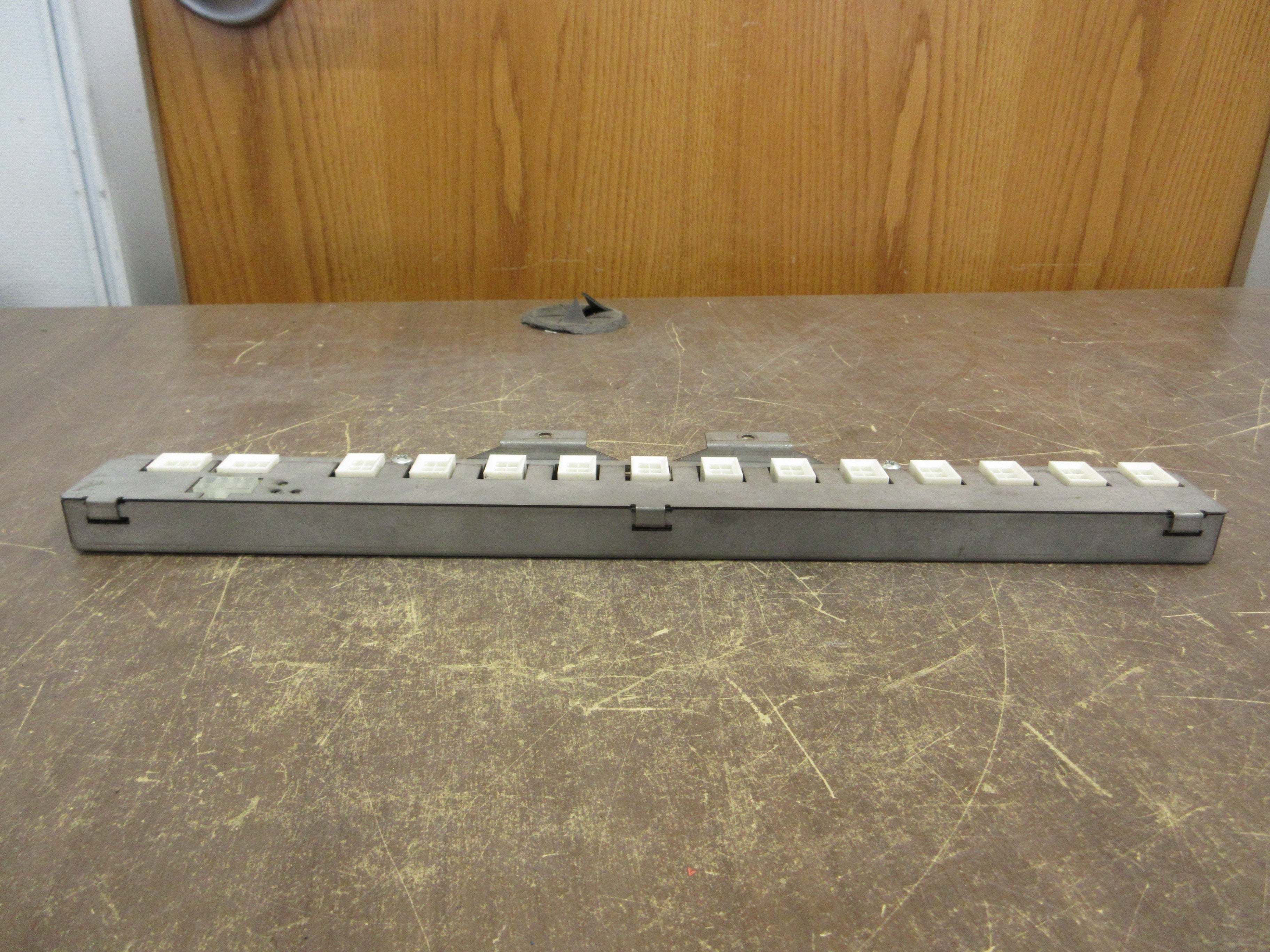 Square D Powerlink G3 Circuit Control Bus NF12SBLG3 *No Mounting Screws* Used