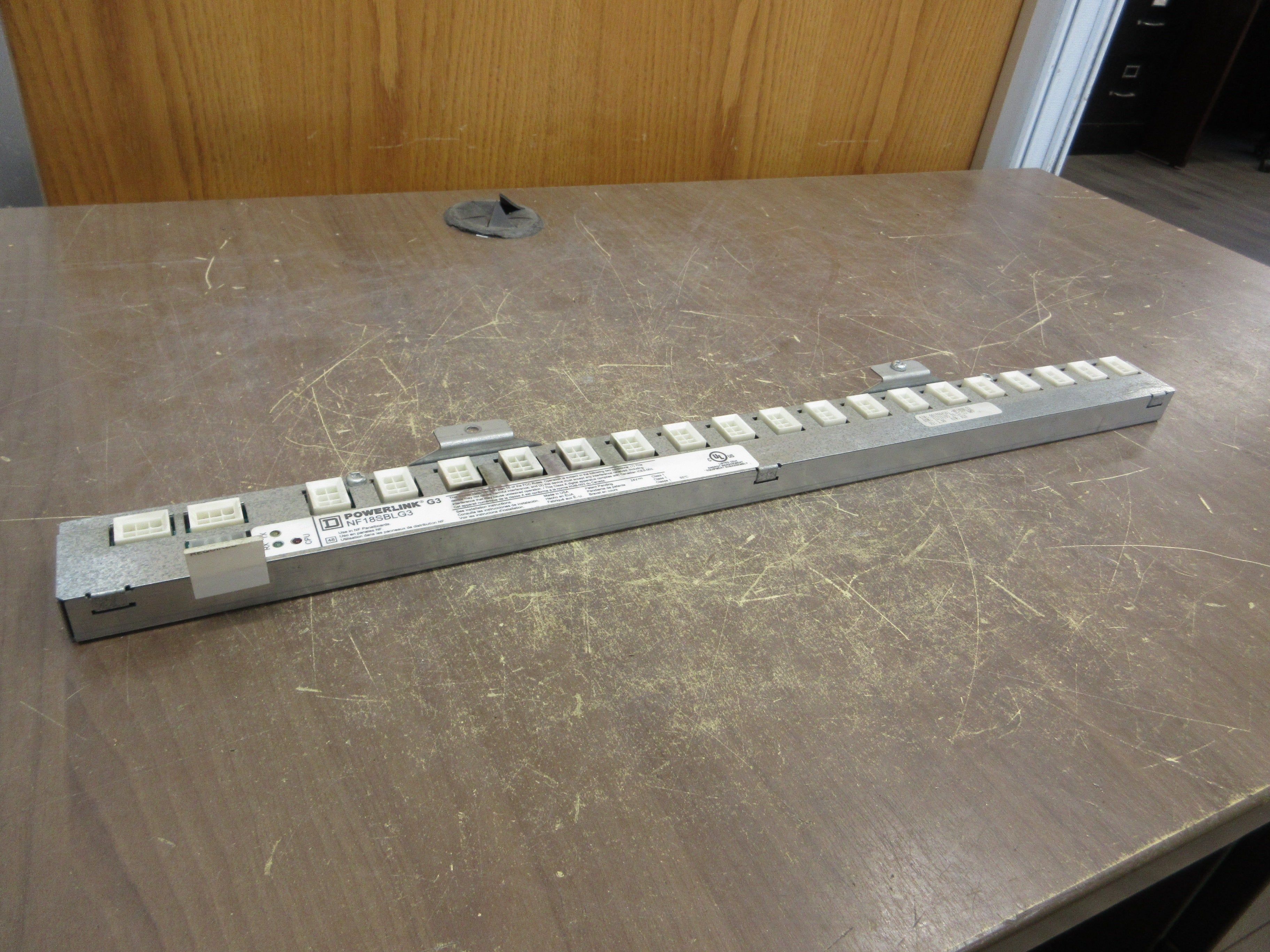 Square D Powerlink G3 Circuit Control Bus NF18SBLG3 Used