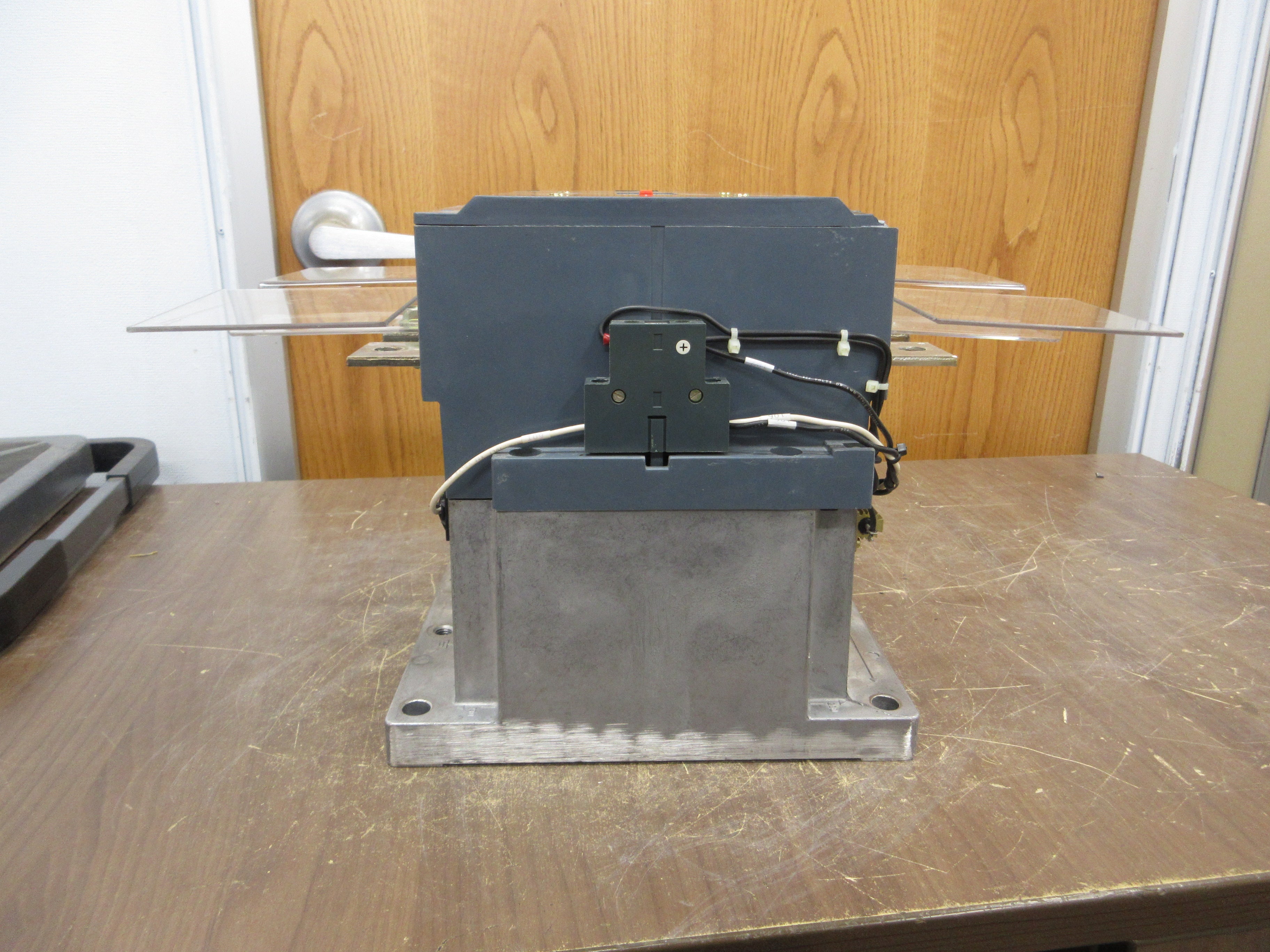 Stromberg Size 7 Contactor OKYM 7 G 21 125V Coil (2) Terminal Covers Used