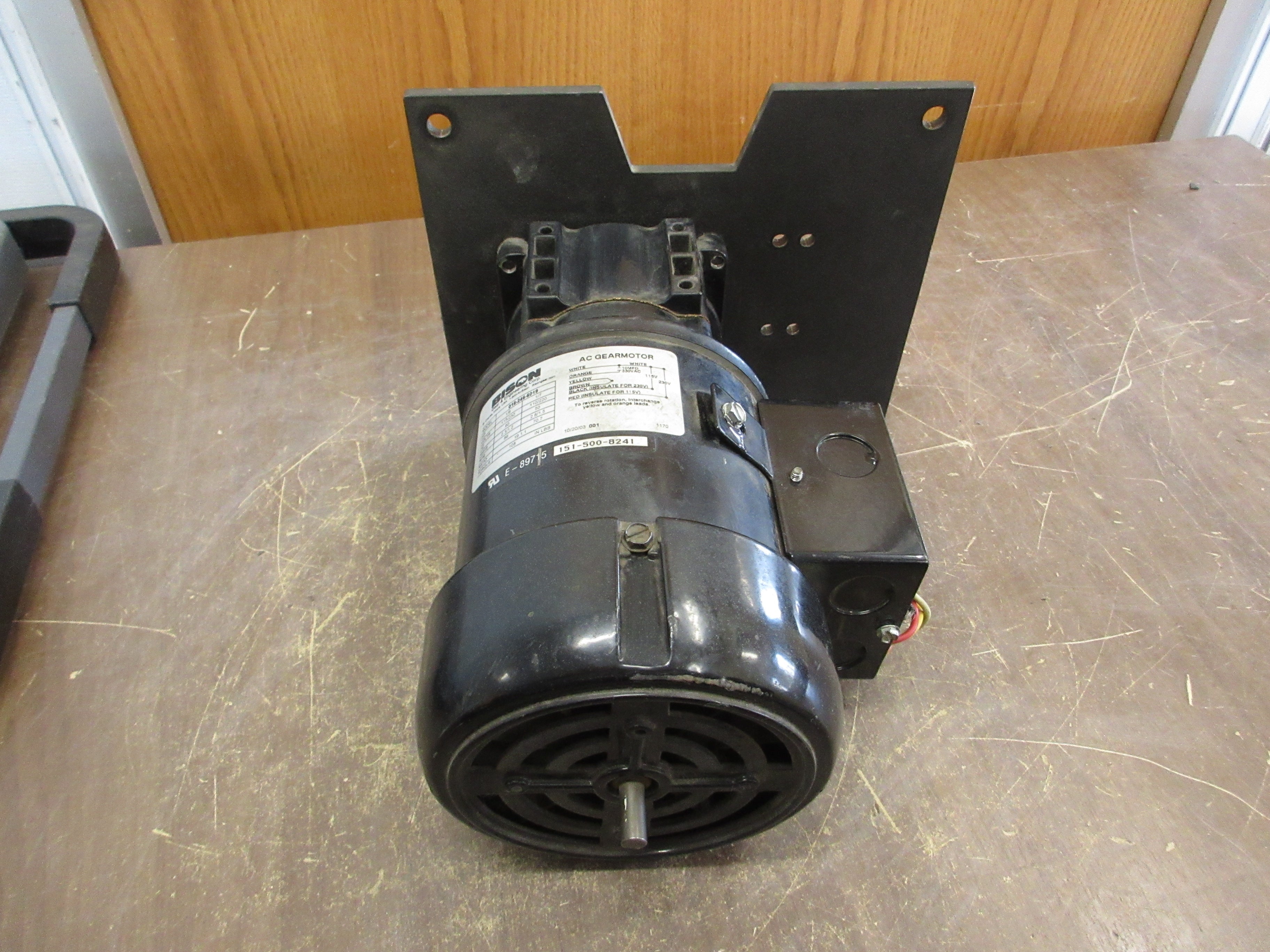 Bison Gearmotor 016-246-6019 1/6HP 115/230V 60Hz 2.3/1.2A 86RPM Used