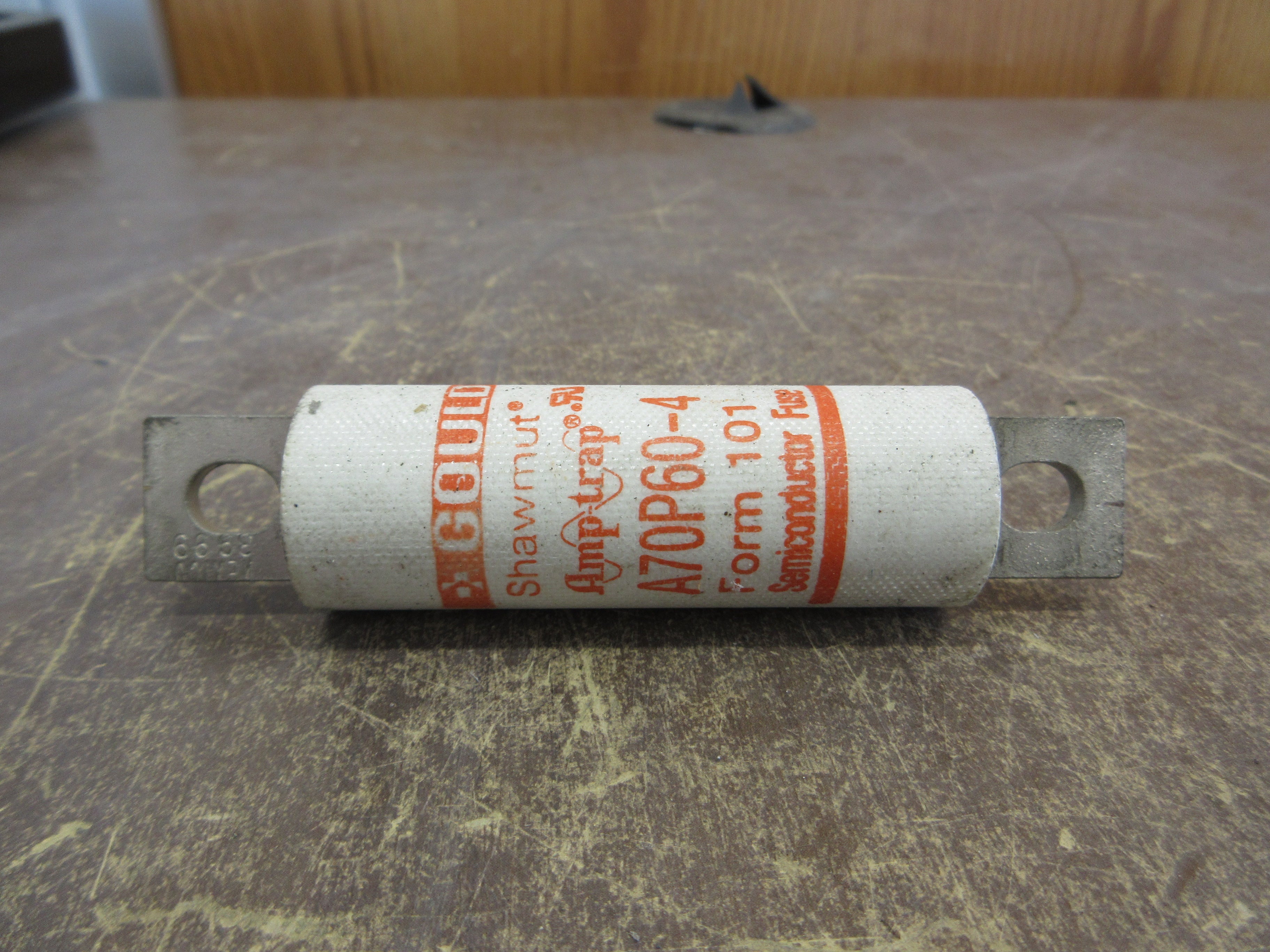 Gould Shawmut Amp-Trap Fuse A70P60-4 60A 700V Used