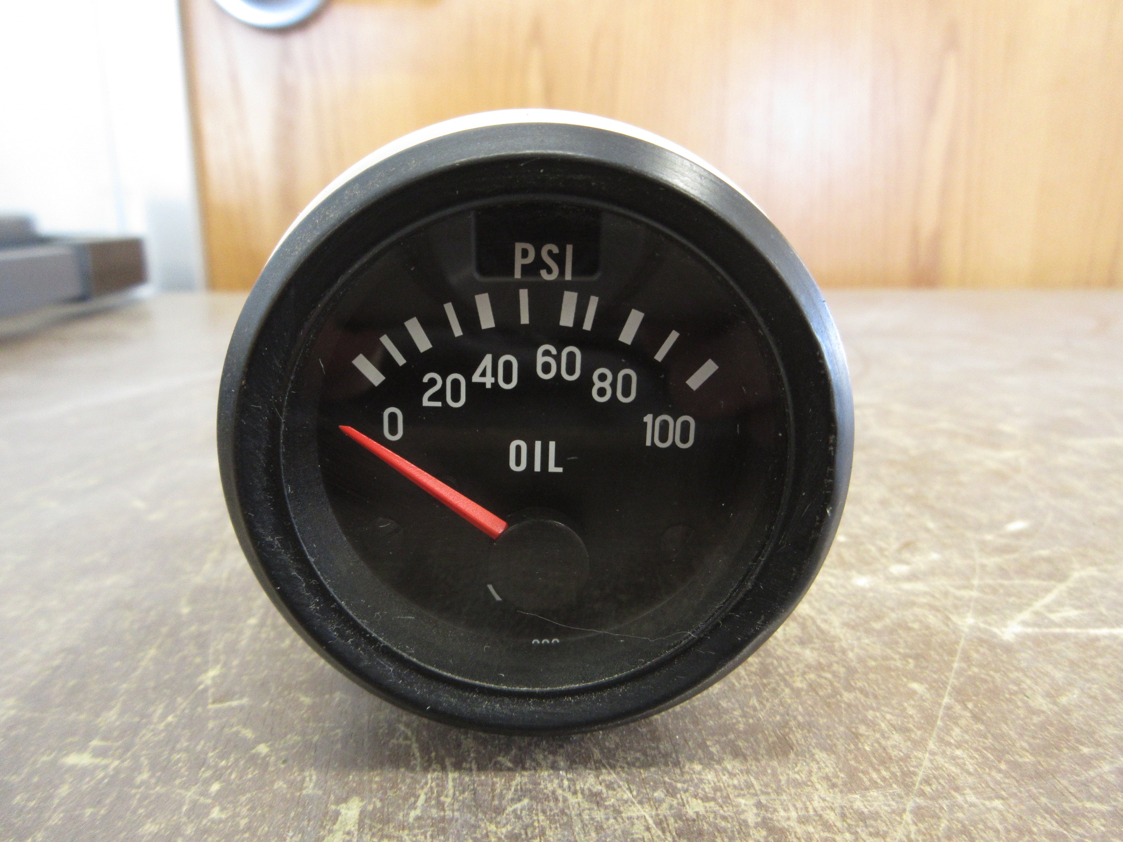 VDO Oil Pressure Gauge 350 220 004 Range: 0-100 PSI Used