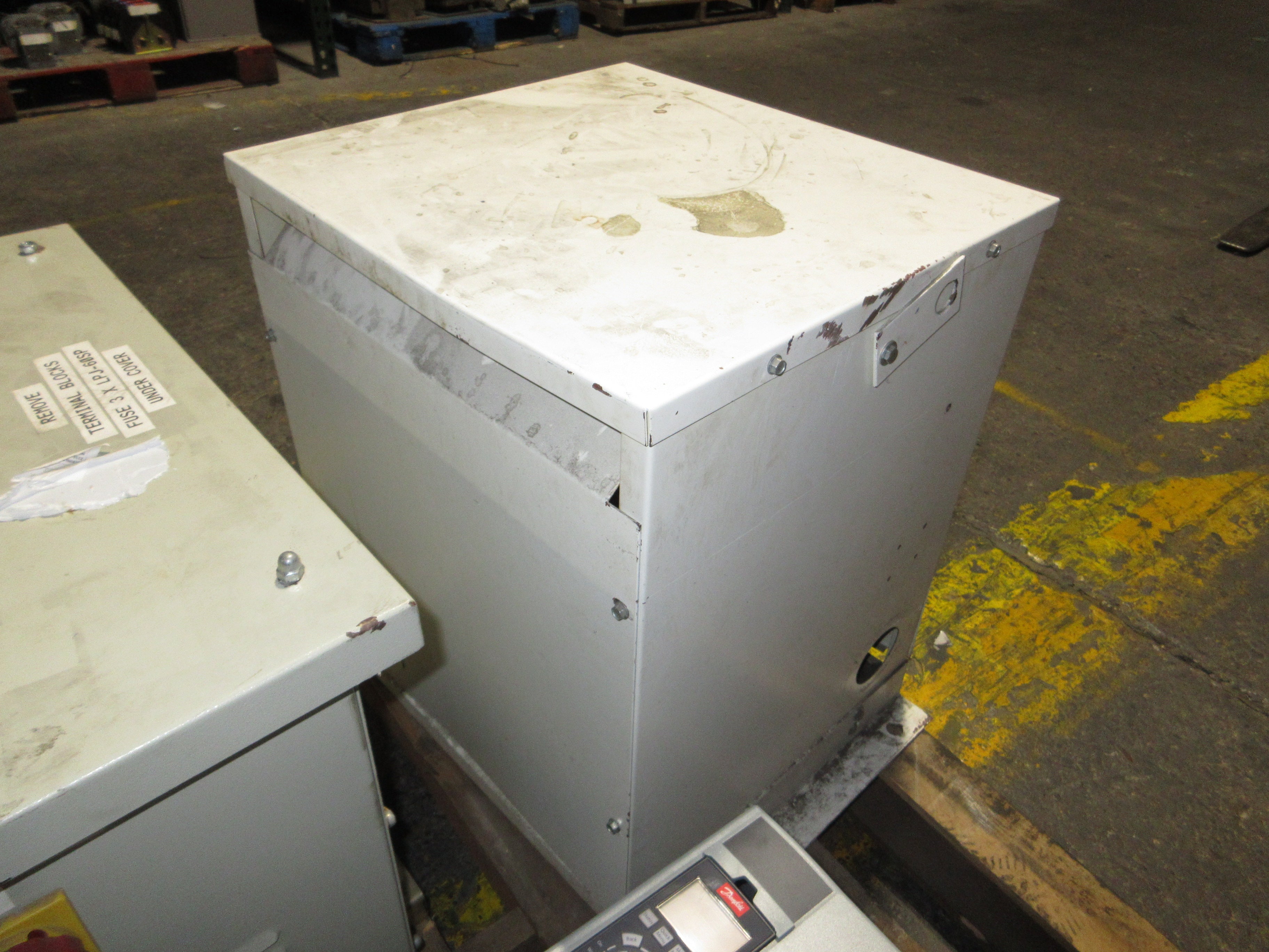 FESL Zero Sequence Harmonic Filter ZSHF-60-120/208-250 30kVA Pri: 208Y/120V Used