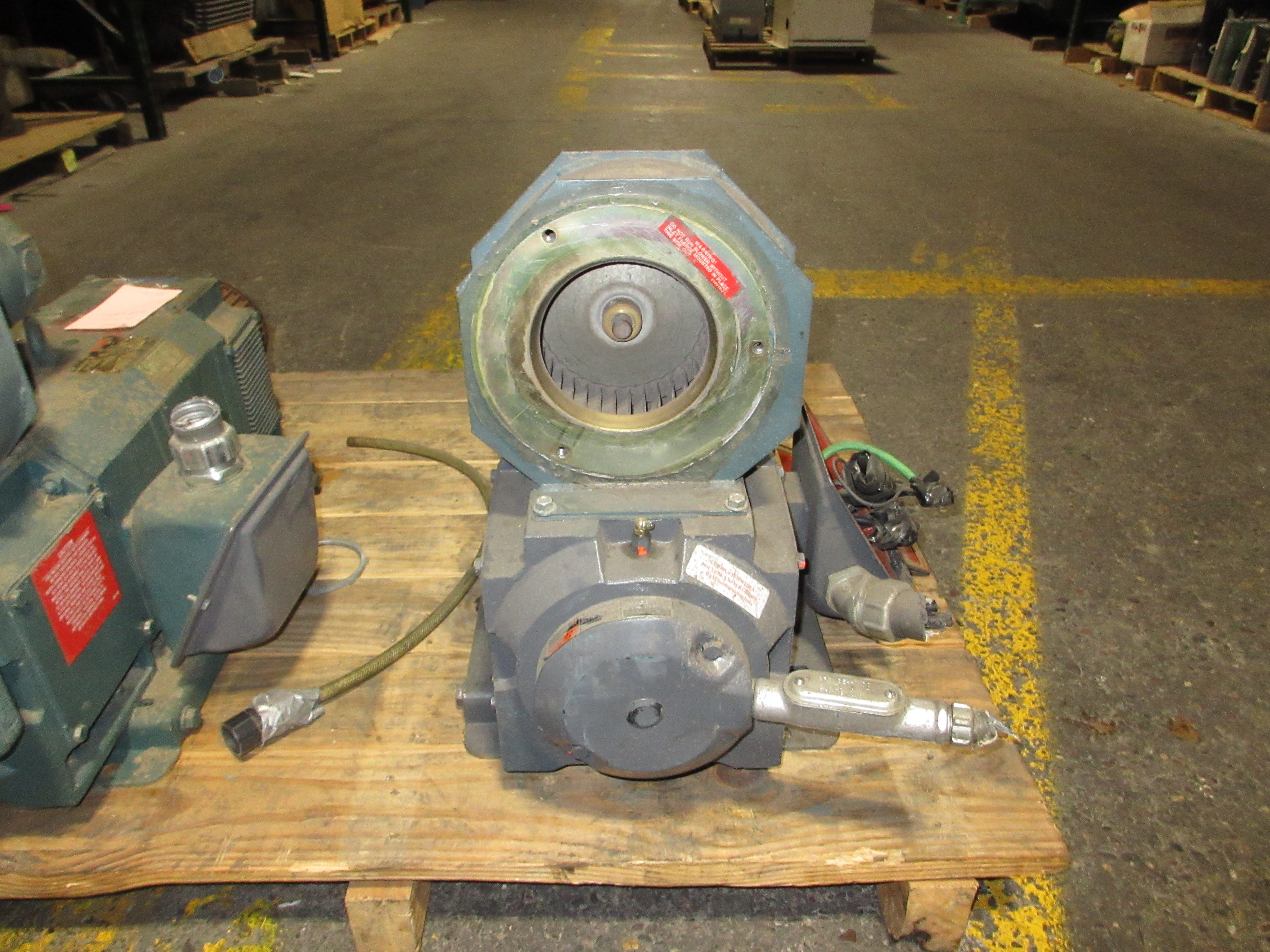 Reliance Electric DC Motor 2KSH08685A-PY 30HP 1800/2400RPM 240V 109A Used