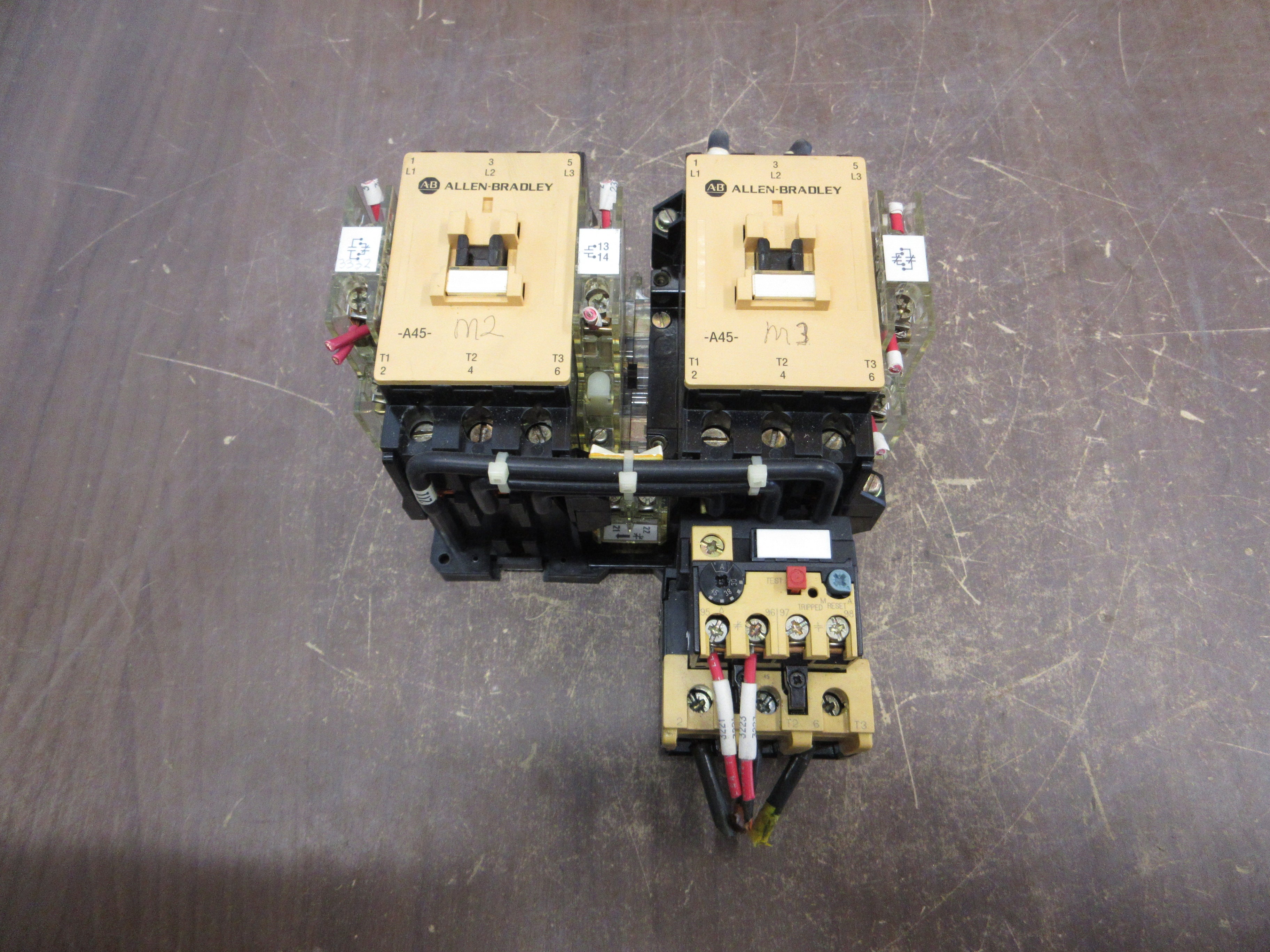 Allen-Bradley Reversing Starter 104-A45ND3-19B Ser. C 120V Coil Trip: 30-45A