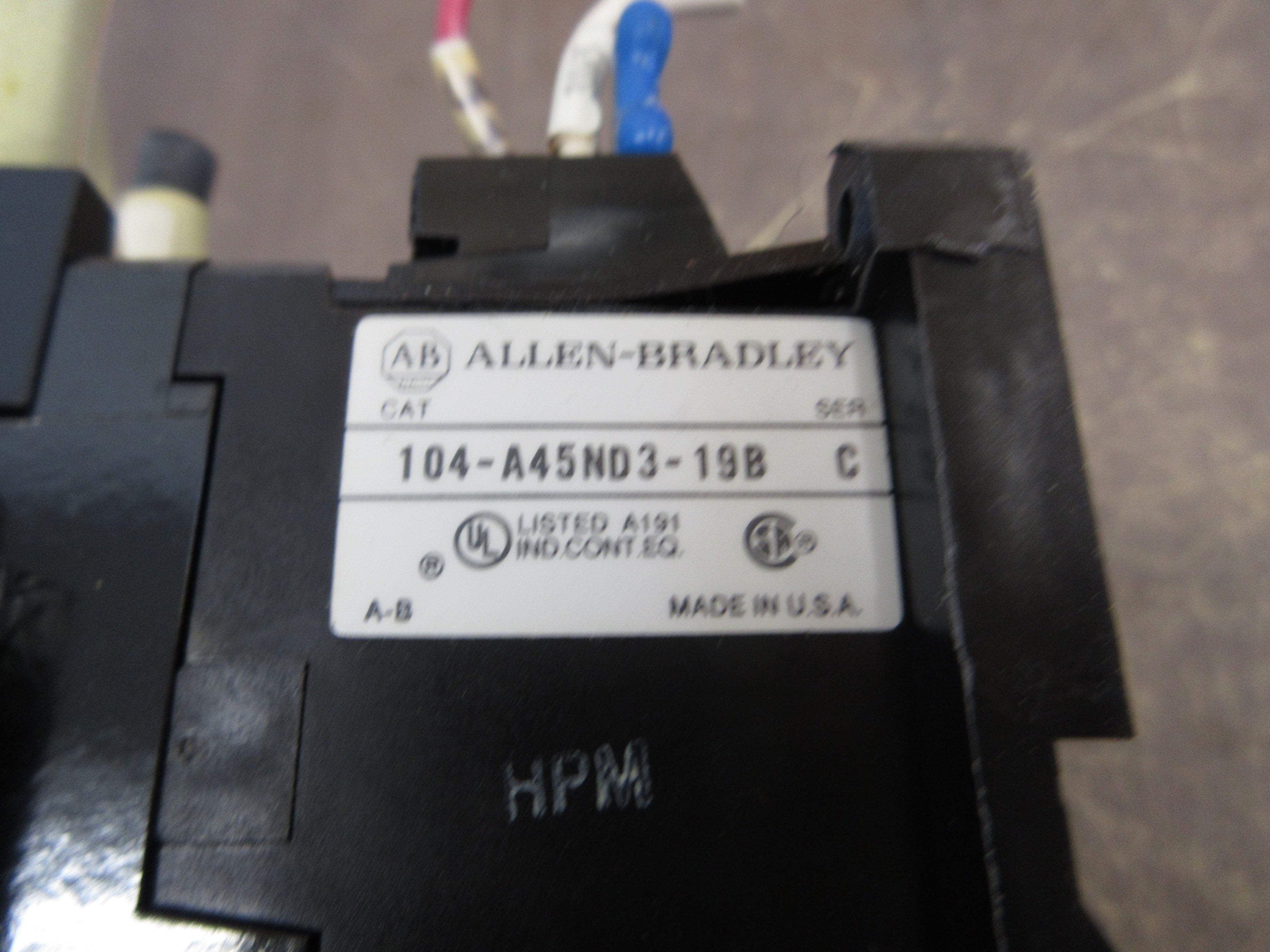 Allen-Bradley Reversing Starter 104-A45ND3-19B Ser. C 120V Coil Trip: 30-45A