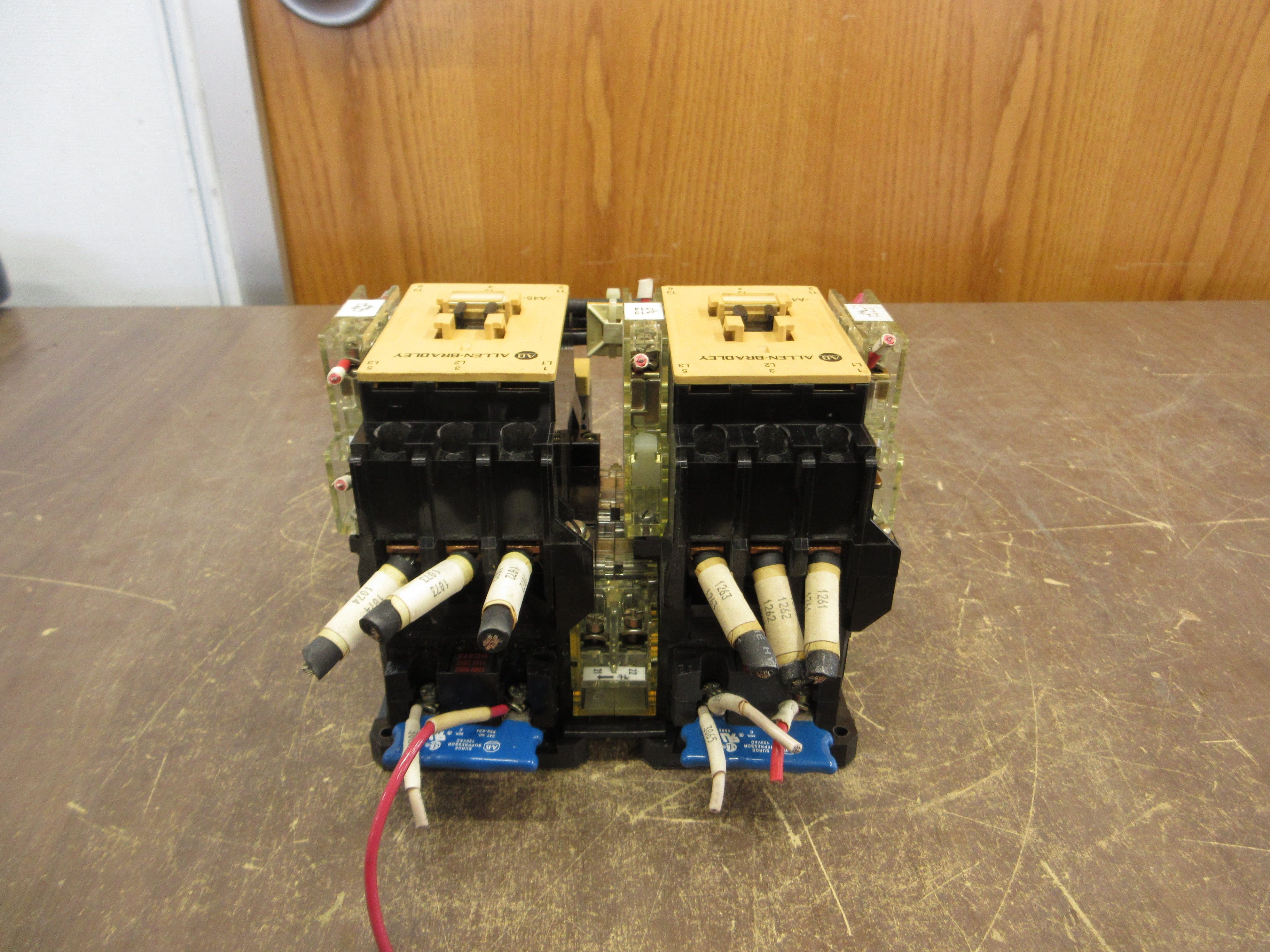 Allen-Bradley Reversing Starter 104-A45ND3-19B Ser. C 120V Coil Trip: 30-45A