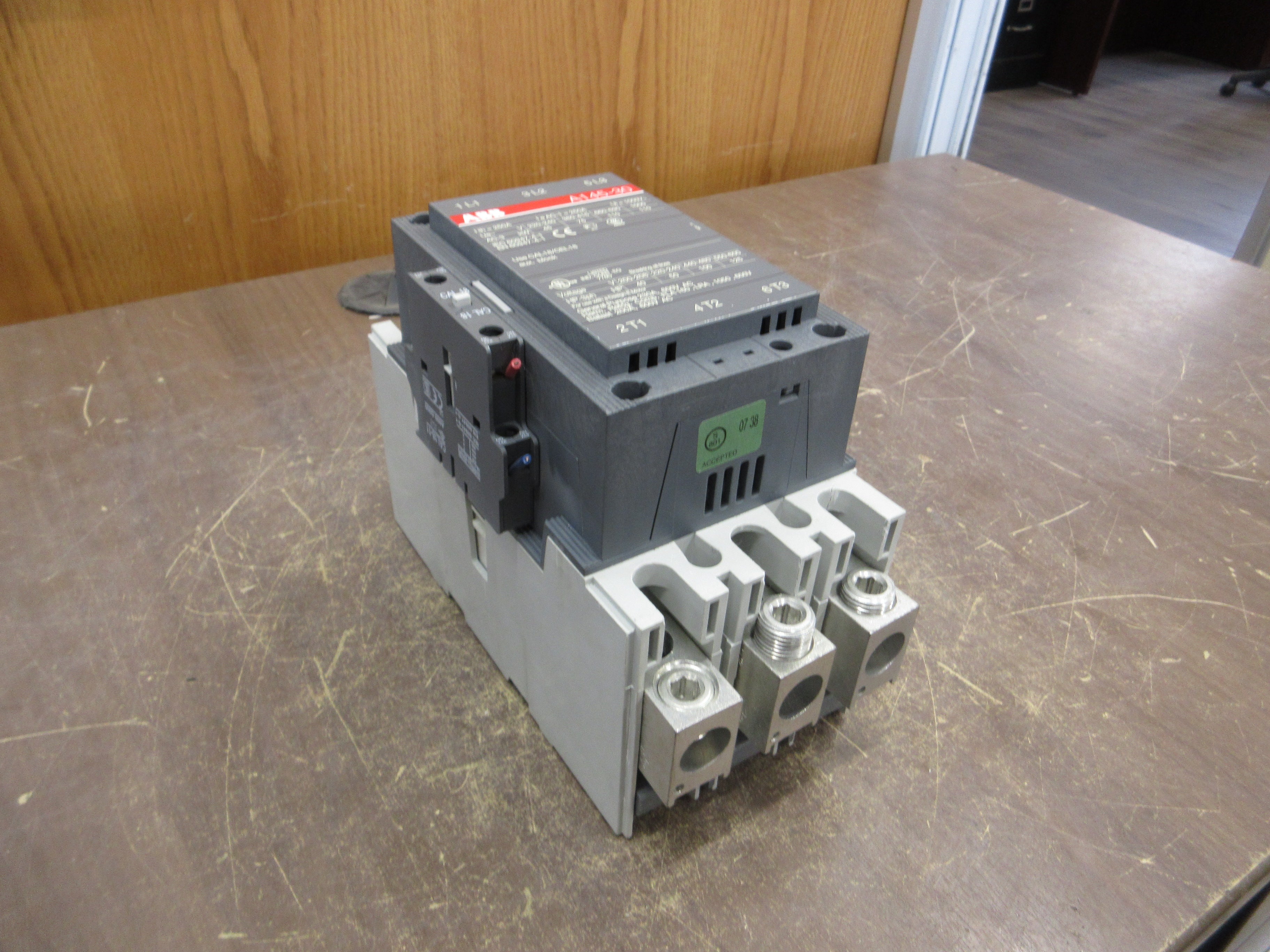 ABB Contactor A145-30 110-120V Coil 230A 600V (1) Aux Contact Used