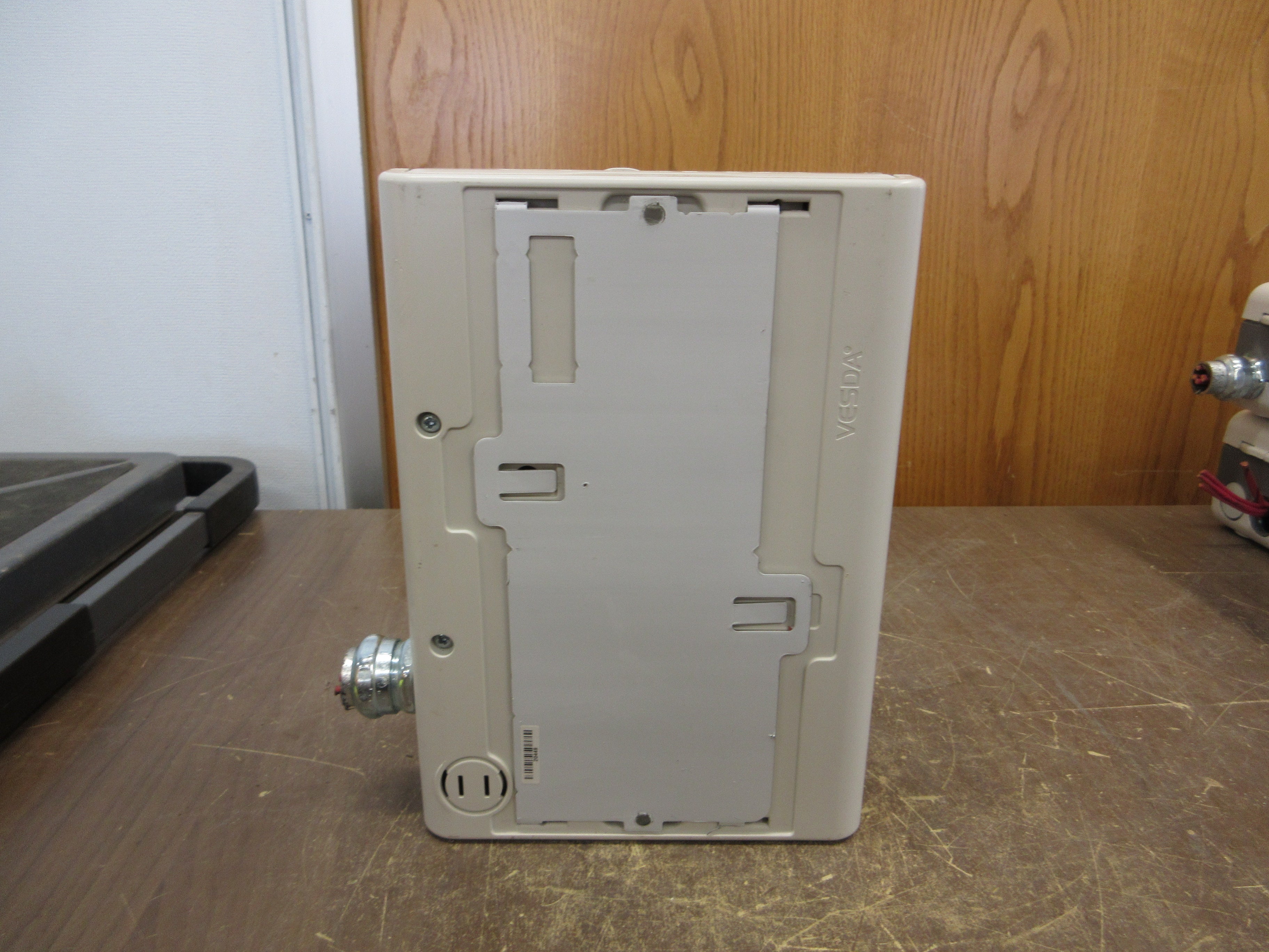 Xtralis Vesda VLF-500 Detector VLF-500-00 18-30VDC Used