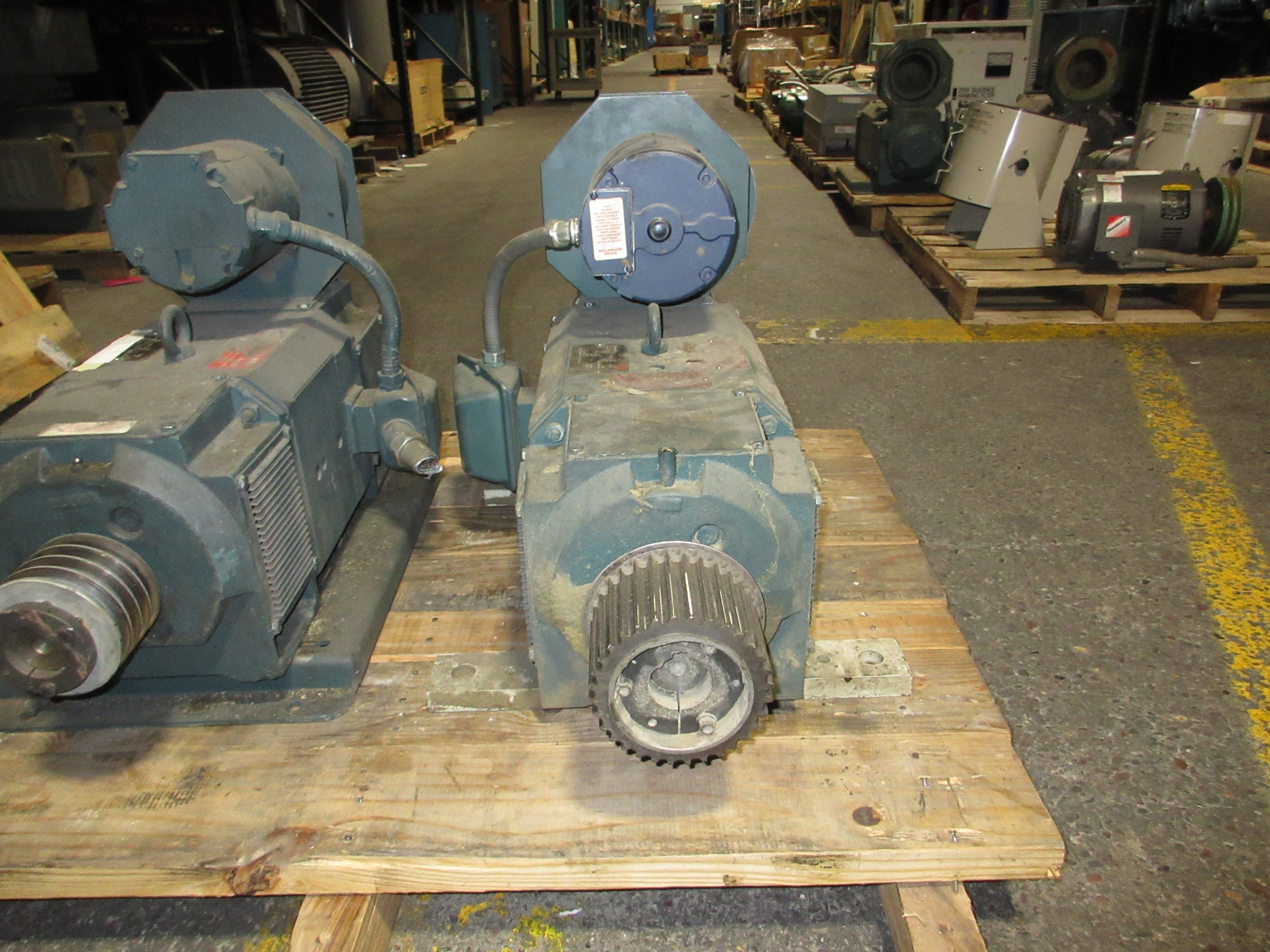 Reliance Electric DC Motor 01KSN08641A-0X 30HP 1800/2400RPM 500V 52A Used