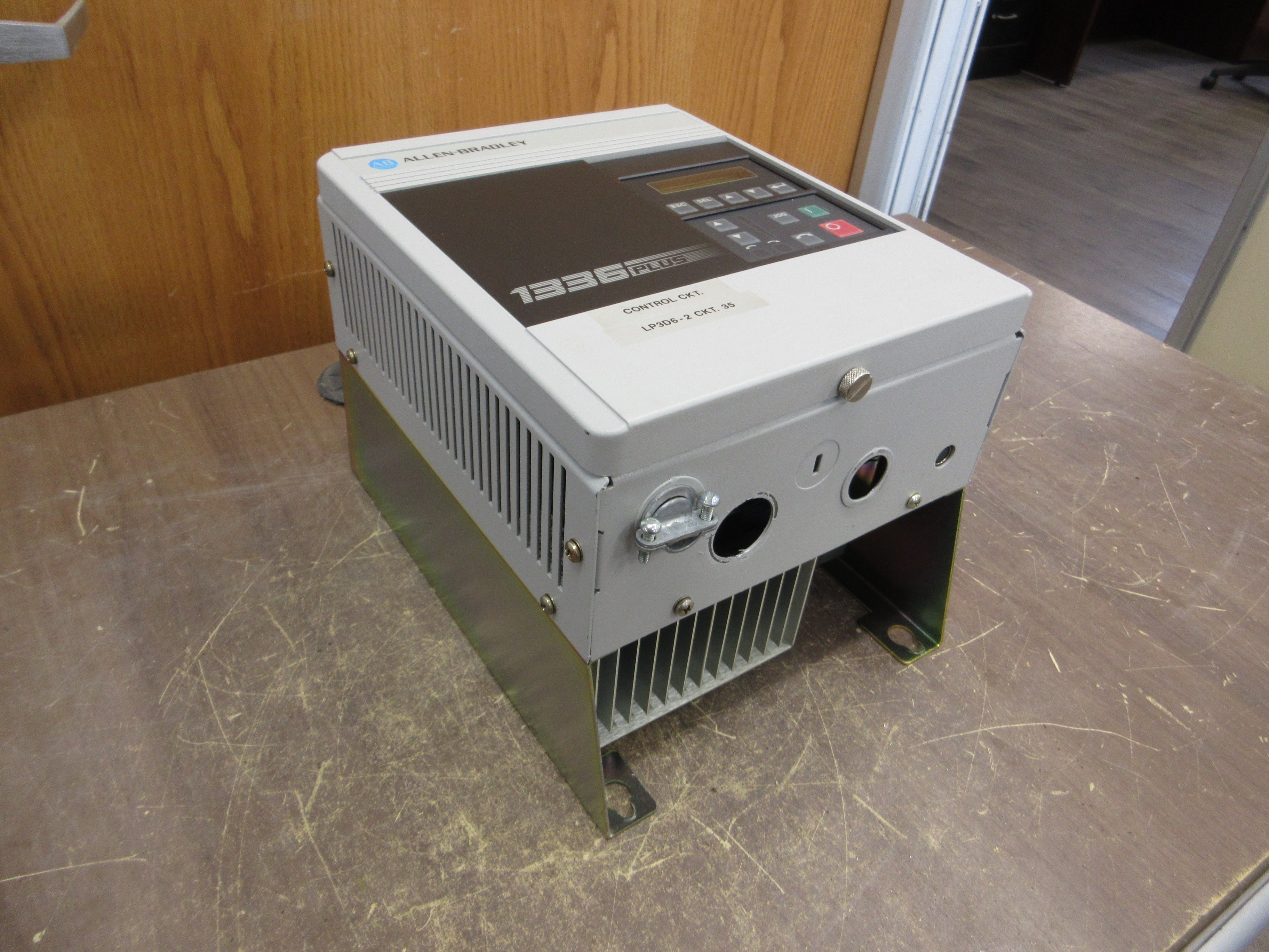 Allen-Bradley 1336 Plus AC Drive 1336S-BRF50-AA-EN-L6 5HP 3Ph w/ Keypad Used