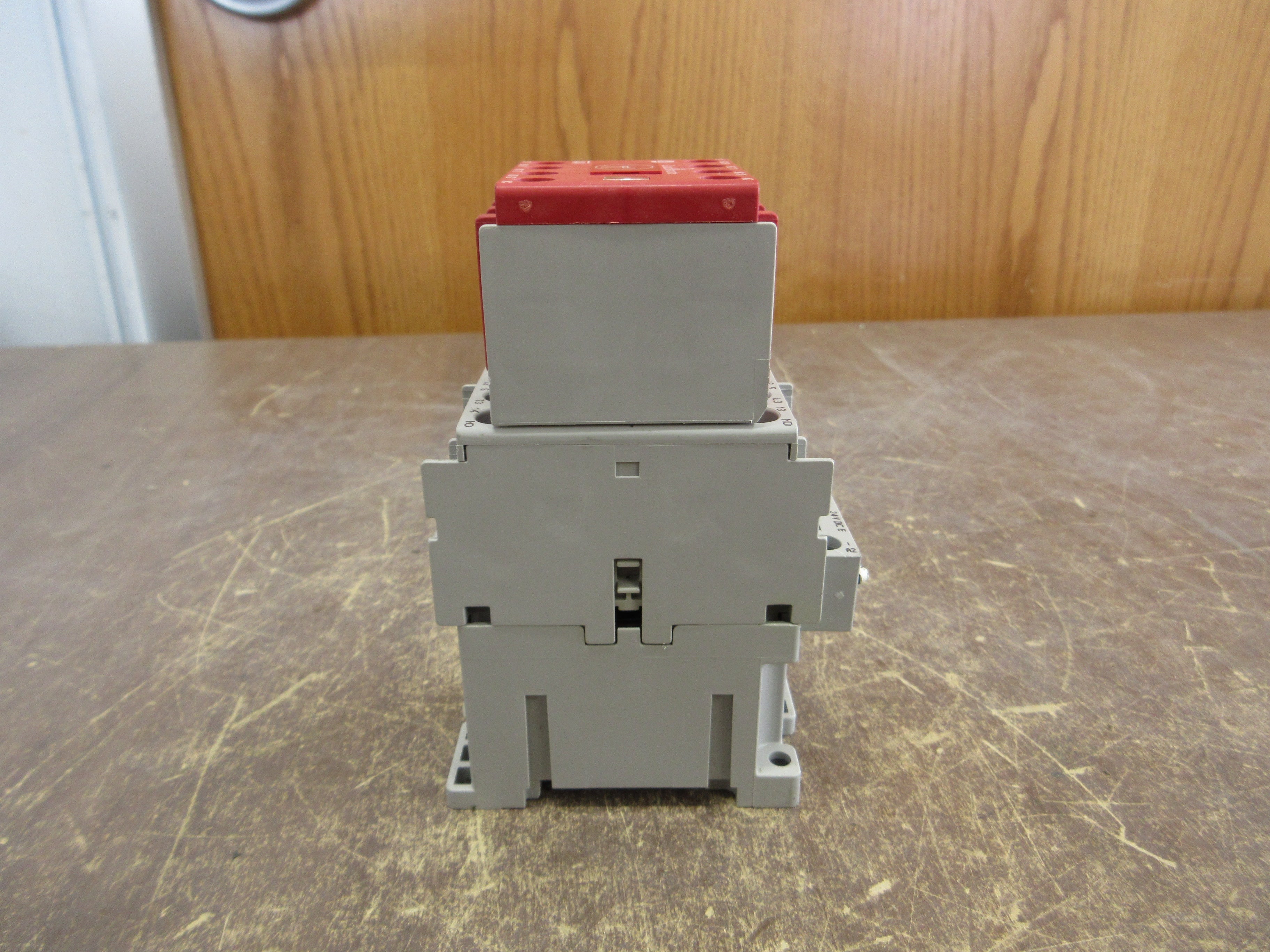 Allen-Bradley Safety Contactor 100S-C09EJ14C 24VDC Coil 25A 600V Used