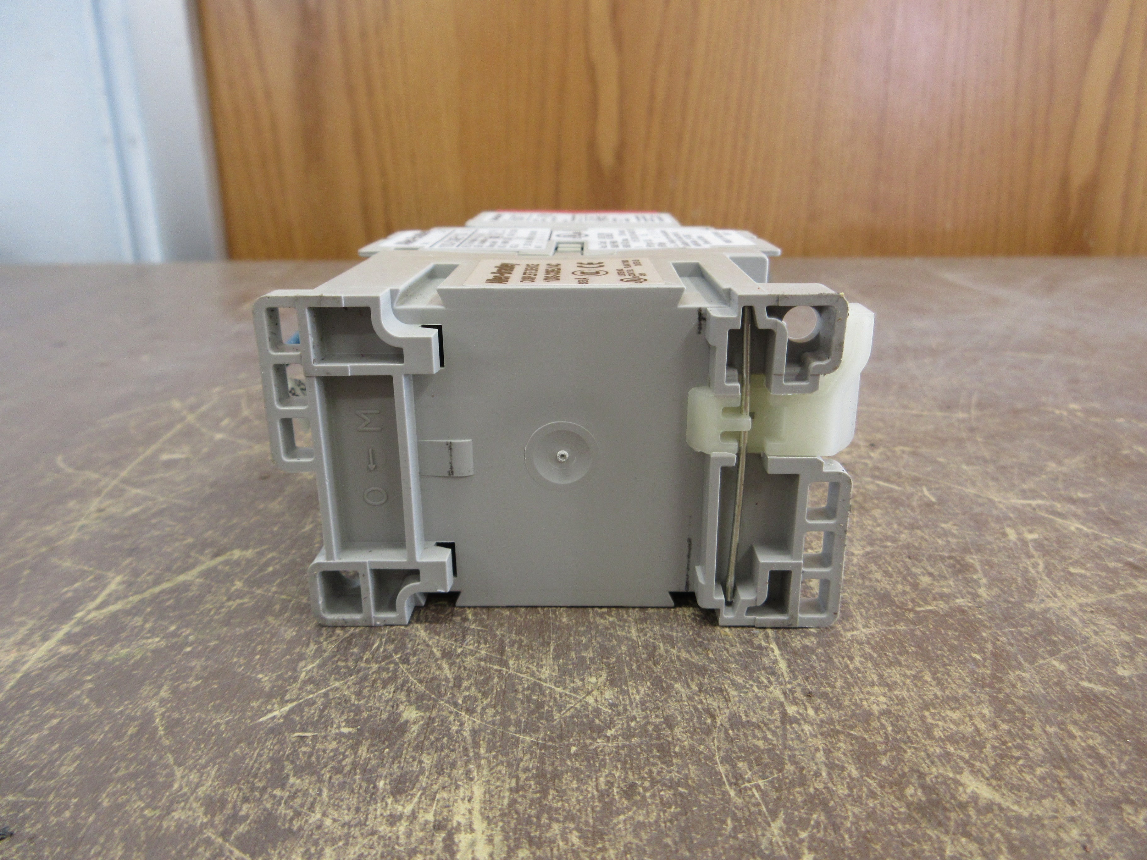 Allen-Bradley Safety Contactor 100S-C09EJ14C 24VDC Coil 25A 600V Used