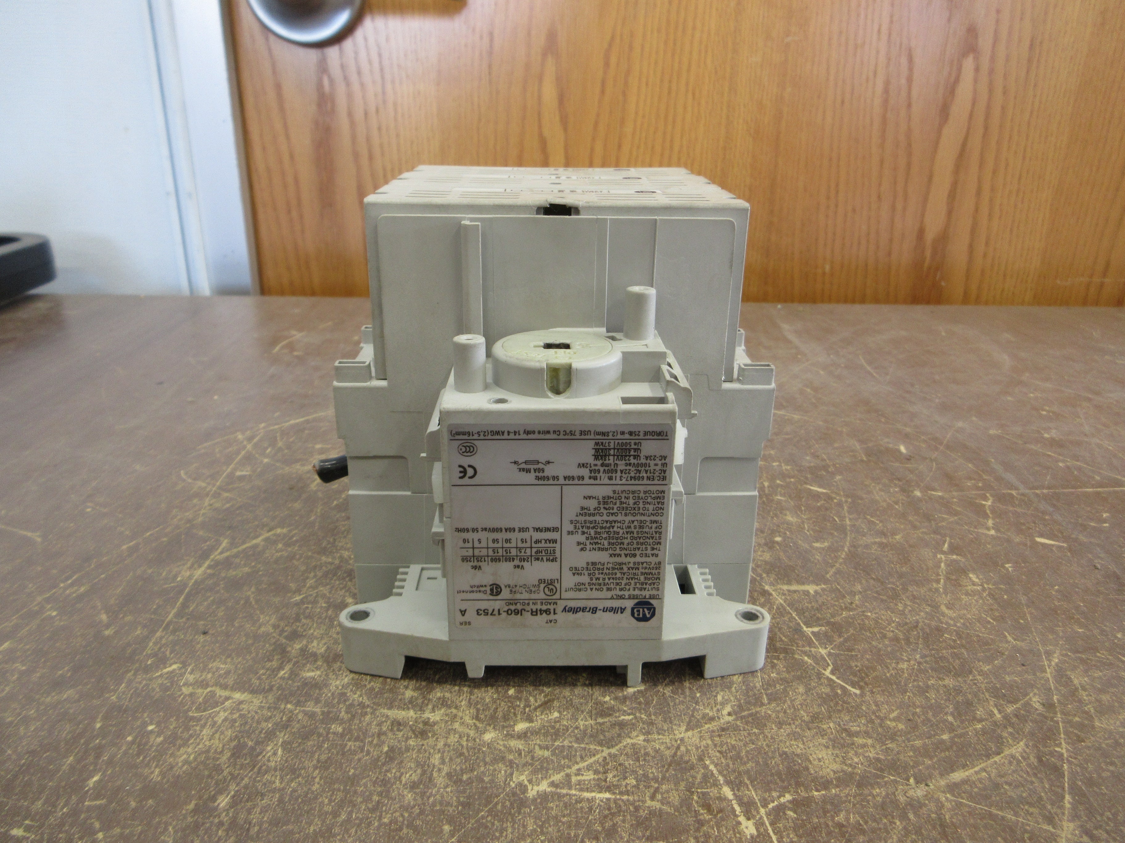 Allen-Bradley Fusible Disconnect Switch 194R-J60-1753 Ser. A 60A 600V 3P Used