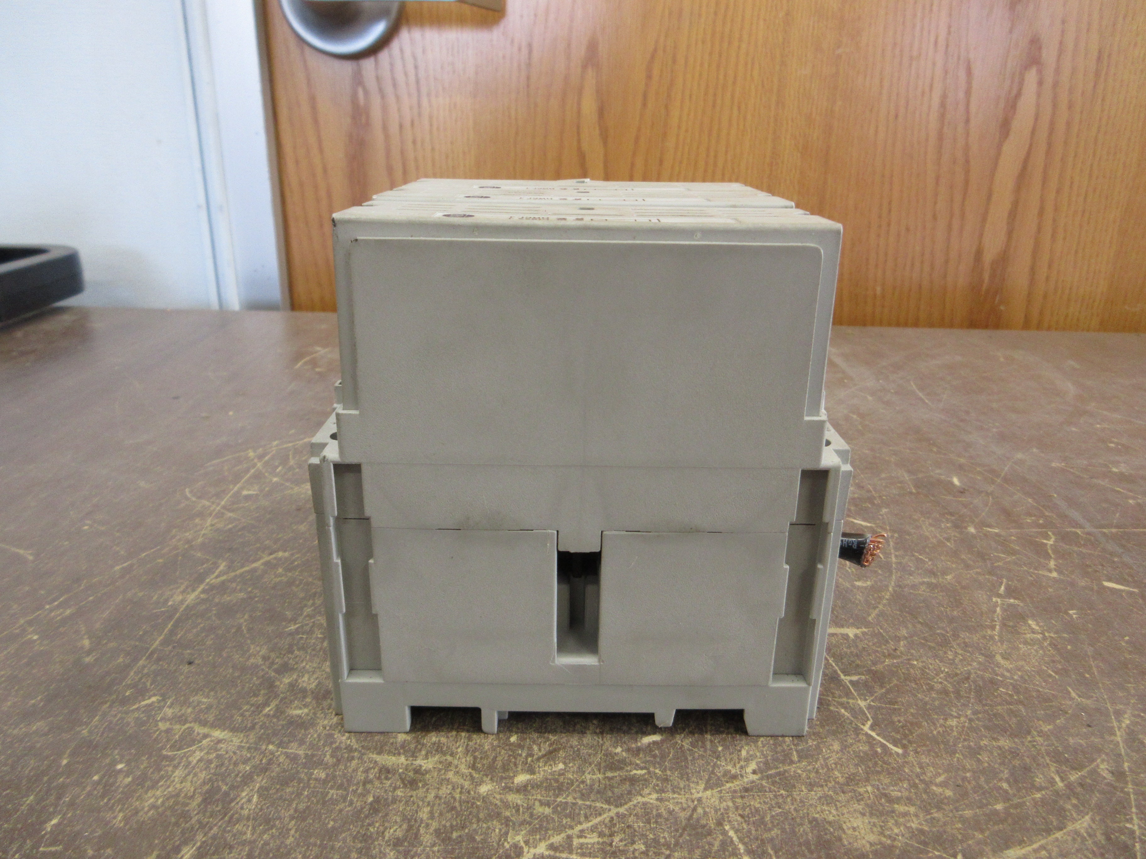 Allen-Bradley Fusible Disconnect Switch 194R-J60-1753 Ser. A 60A 600V 3P Used