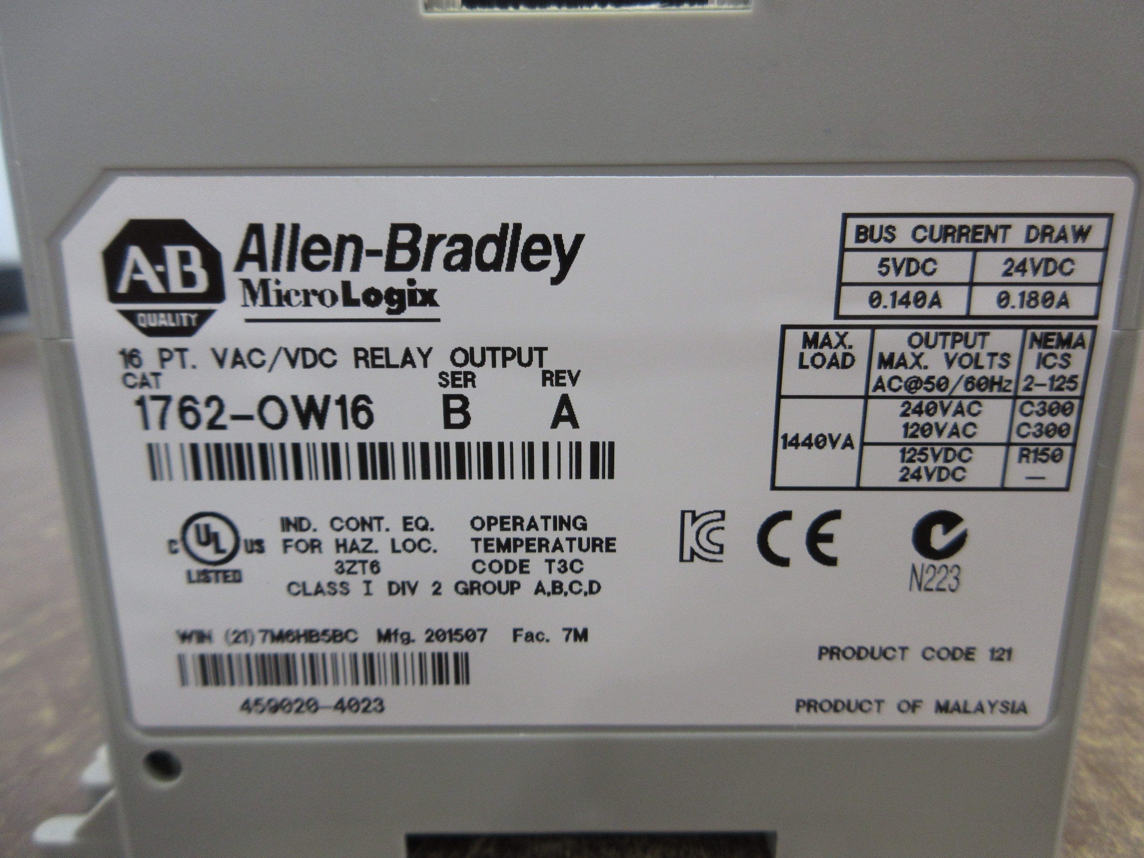 Allen-Bradley MicroLogix Relay Output Module 1762-OW16 Ser. B Rev. A 16PT Used