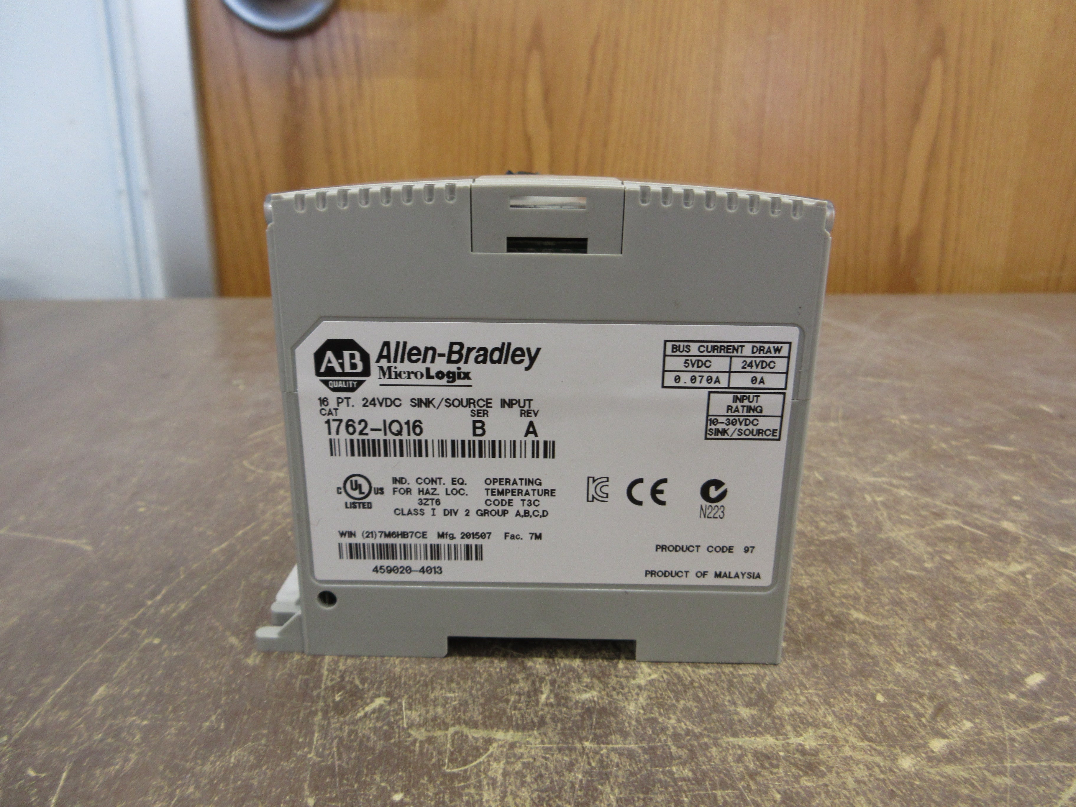 Allen-Bradley MicroLogix Sink/Source Input Module 1762-IQ16 Ser. B Rev. A 24VDC