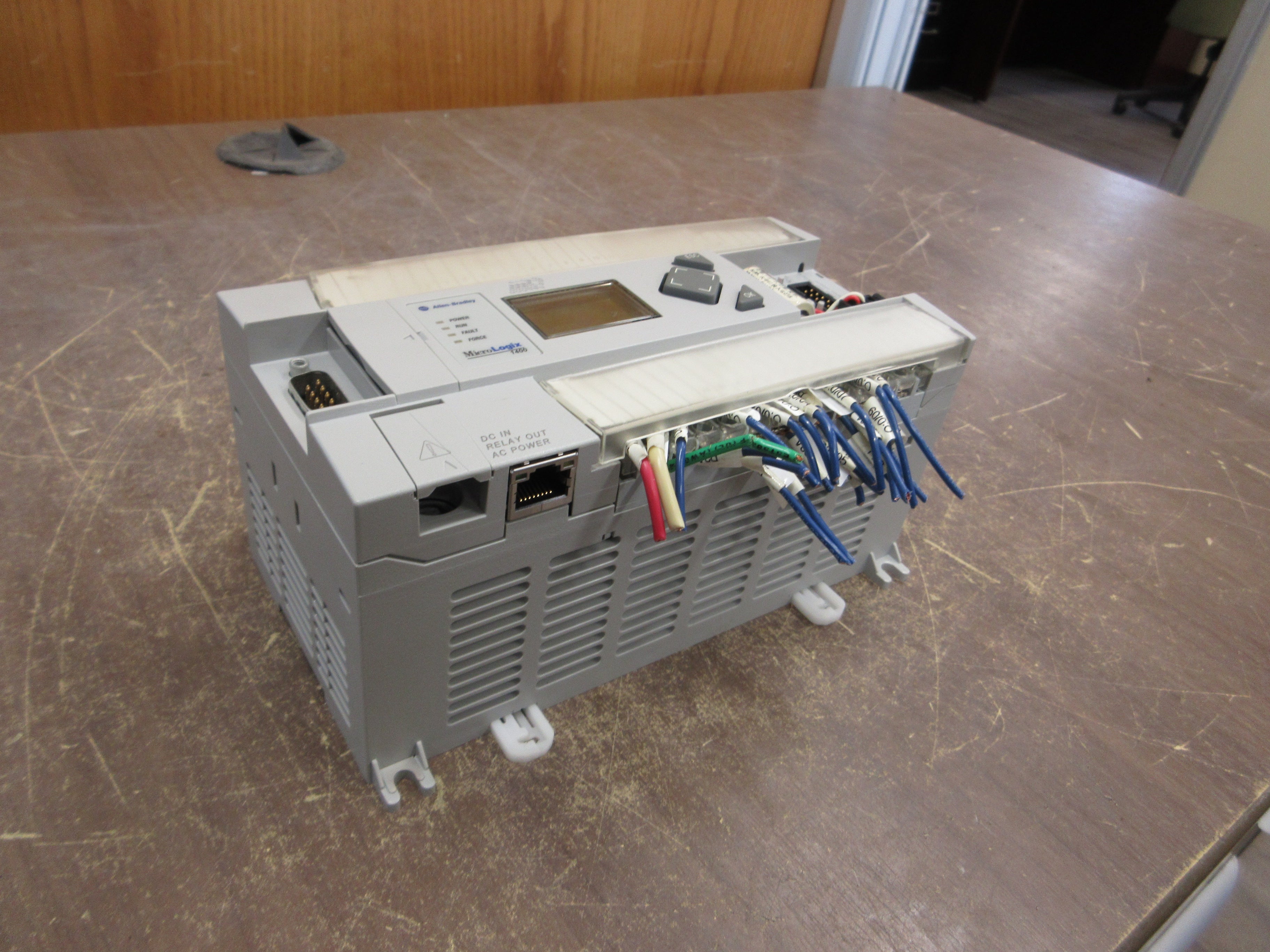 Allen-Bradley MicroLogix 1400 Controller 1766-L32BWA Ser. B FW: 15 32PT Used