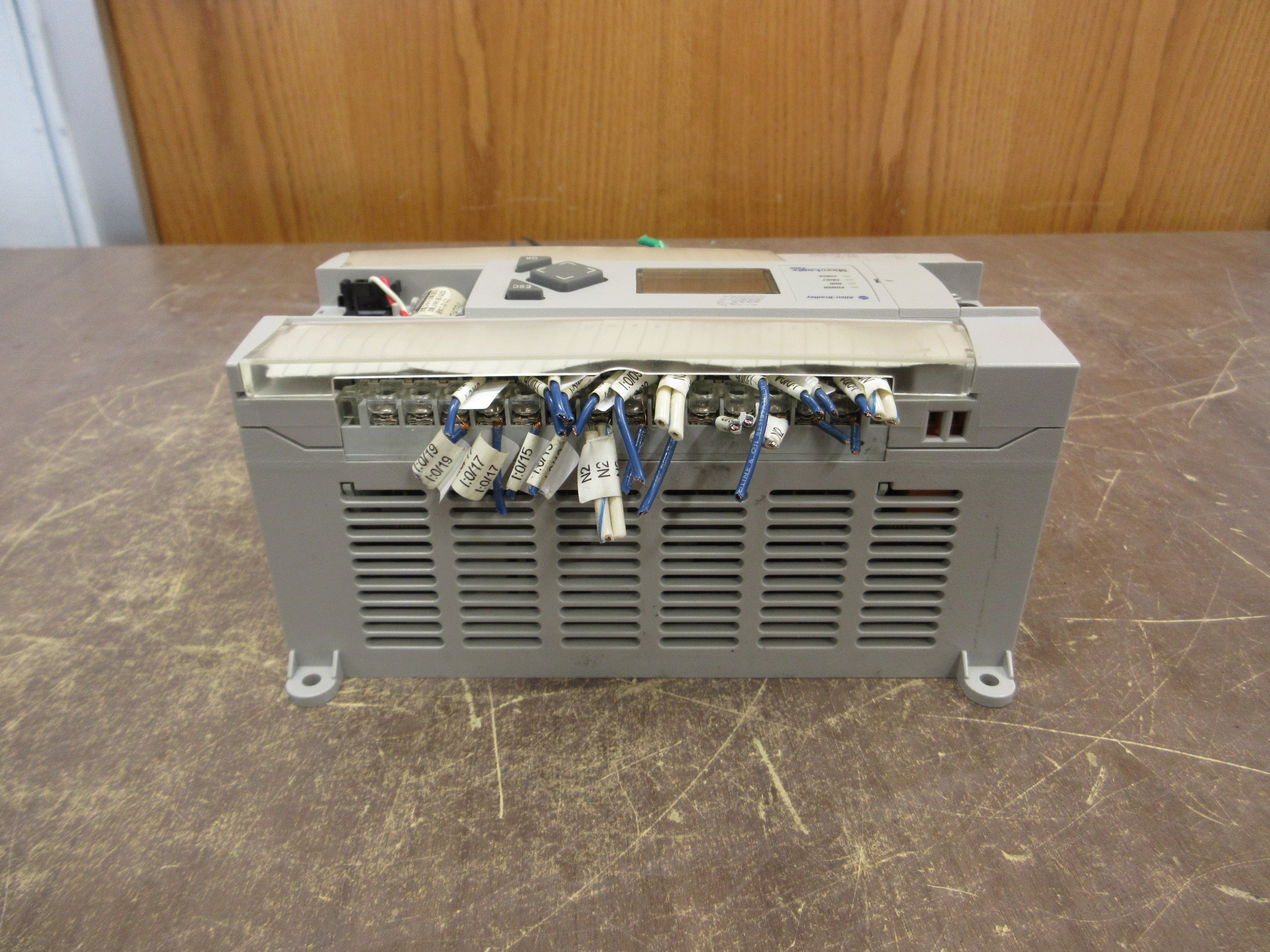 Allen-Bradley MicroLogix 1400 Controller 1766-L32BWA Ser. B FW: 15 32PT Used