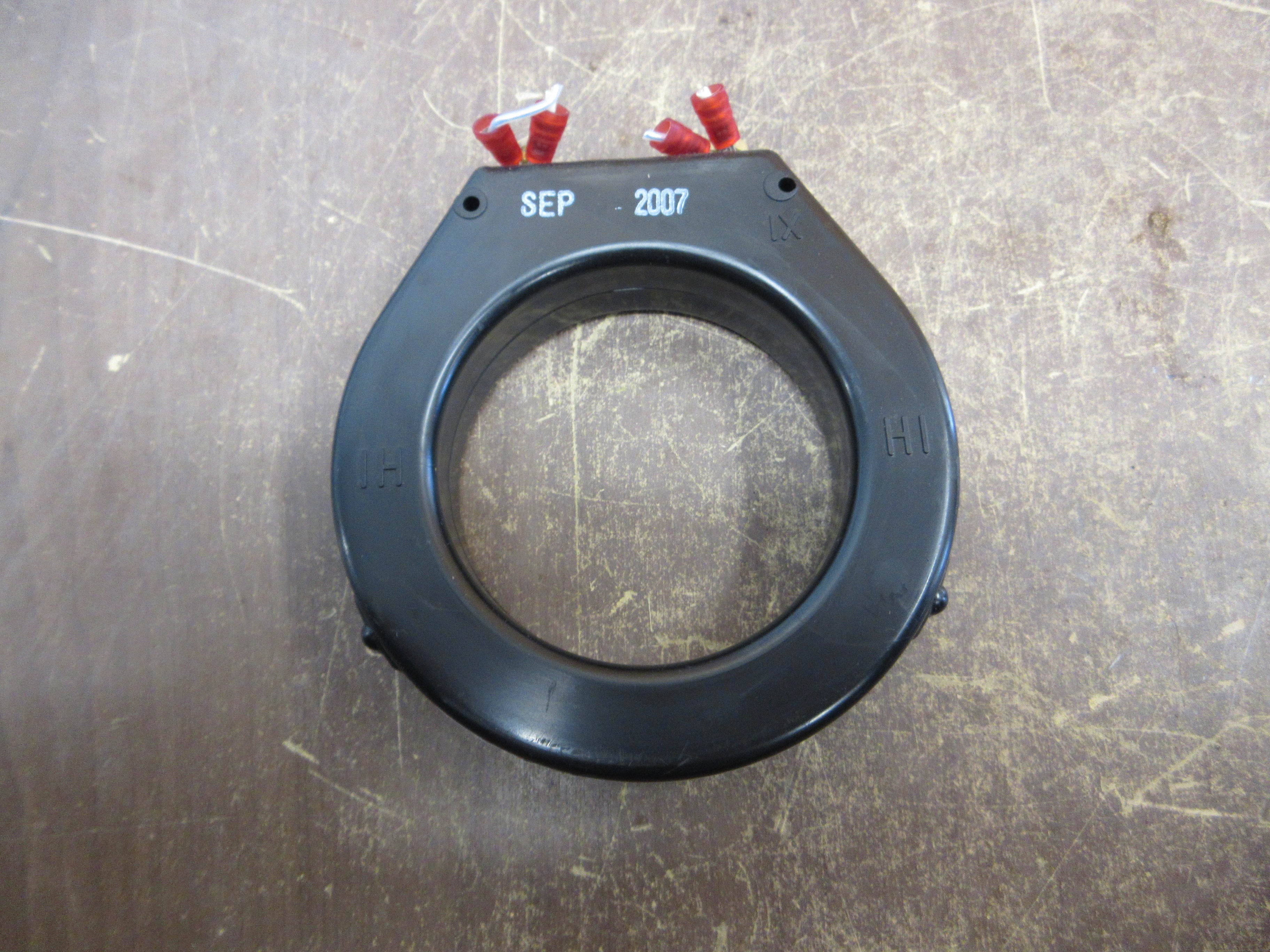 Instrument Transformers Current Transformer 76RT-122 Ratio 1200:5A 600V 50-400Hz Used